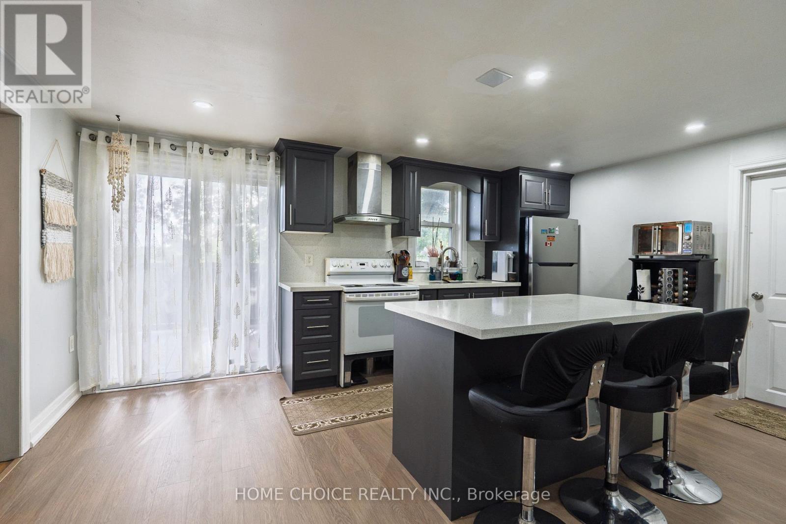 272 Taunton Road W, Oshawa, Ontario  L1G 3T5 - Photo 8 - E12356701