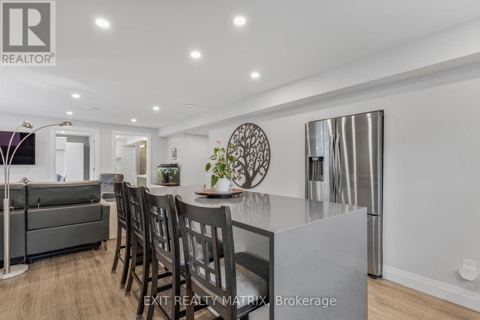 101 Lyon Street, Russell, Ontario  K0A 1W0 - Photo 27 - X12356863