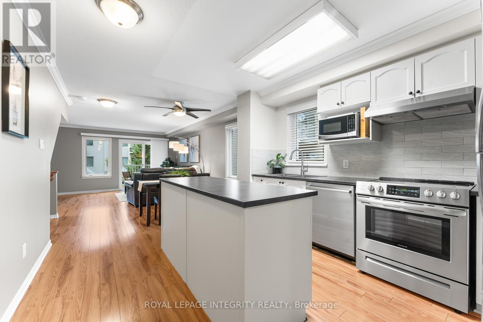 632 Reardon Private, Ottawa, Ontario  K1V 2K9 - Photo 5 - X12356873