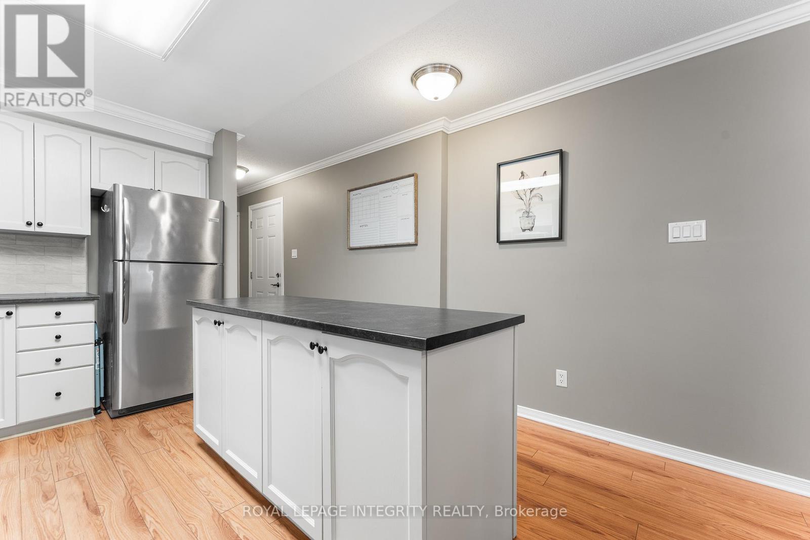 632 Reardon Private, Ottawa, Ontario  K1V 2K9 - Photo 6 - X12356873