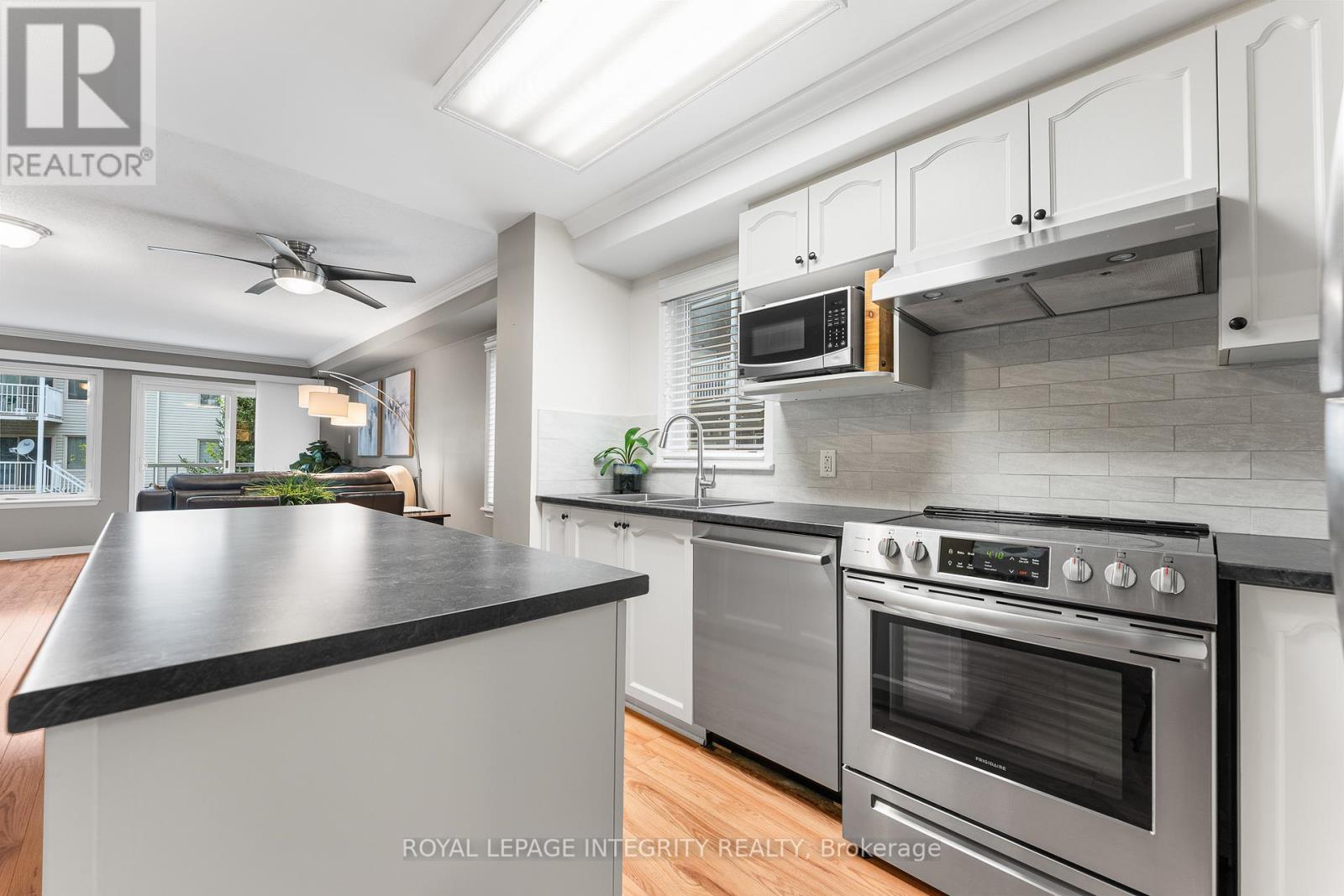 632 Reardon Private, Ottawa, Ontario  K1V 2K9 - Photo 7 - X12356873