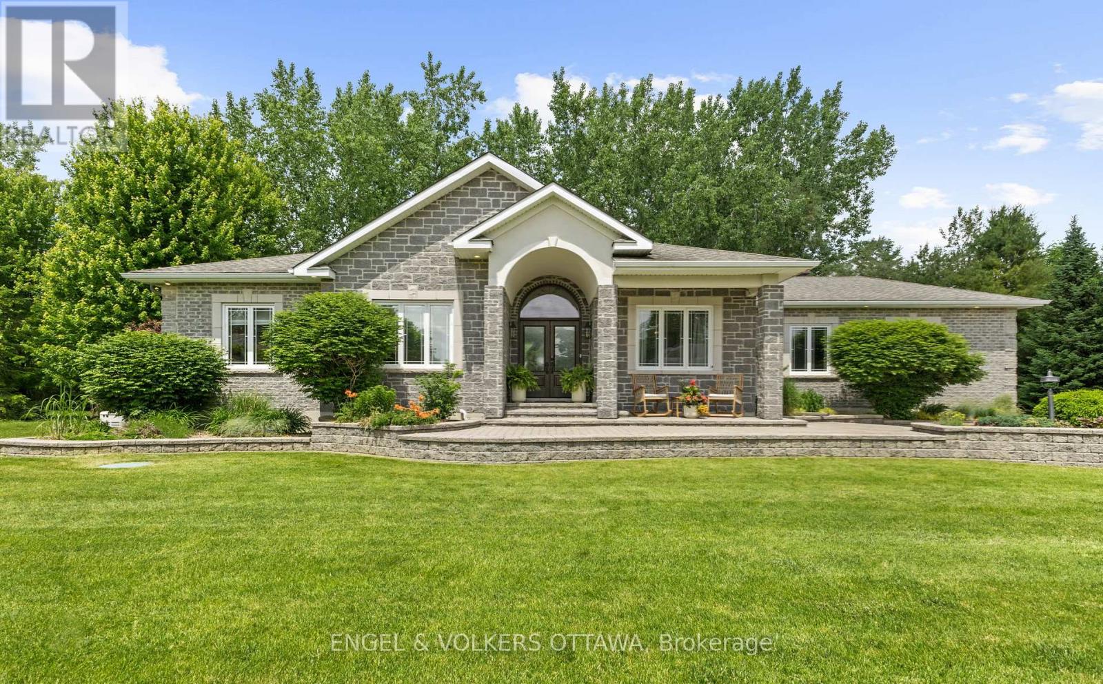 Property at 6957 LAKE FOREST WALK image 1