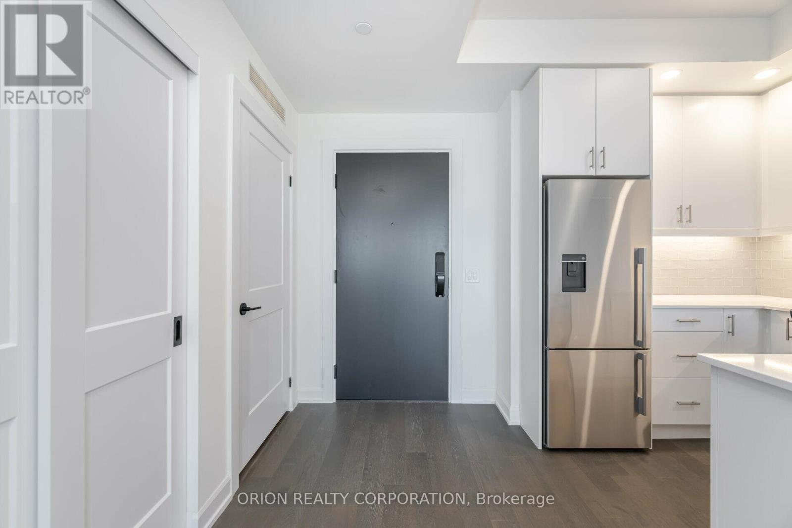 Property at 808 - 3220 WILLIAM COLTSON AVENUE image