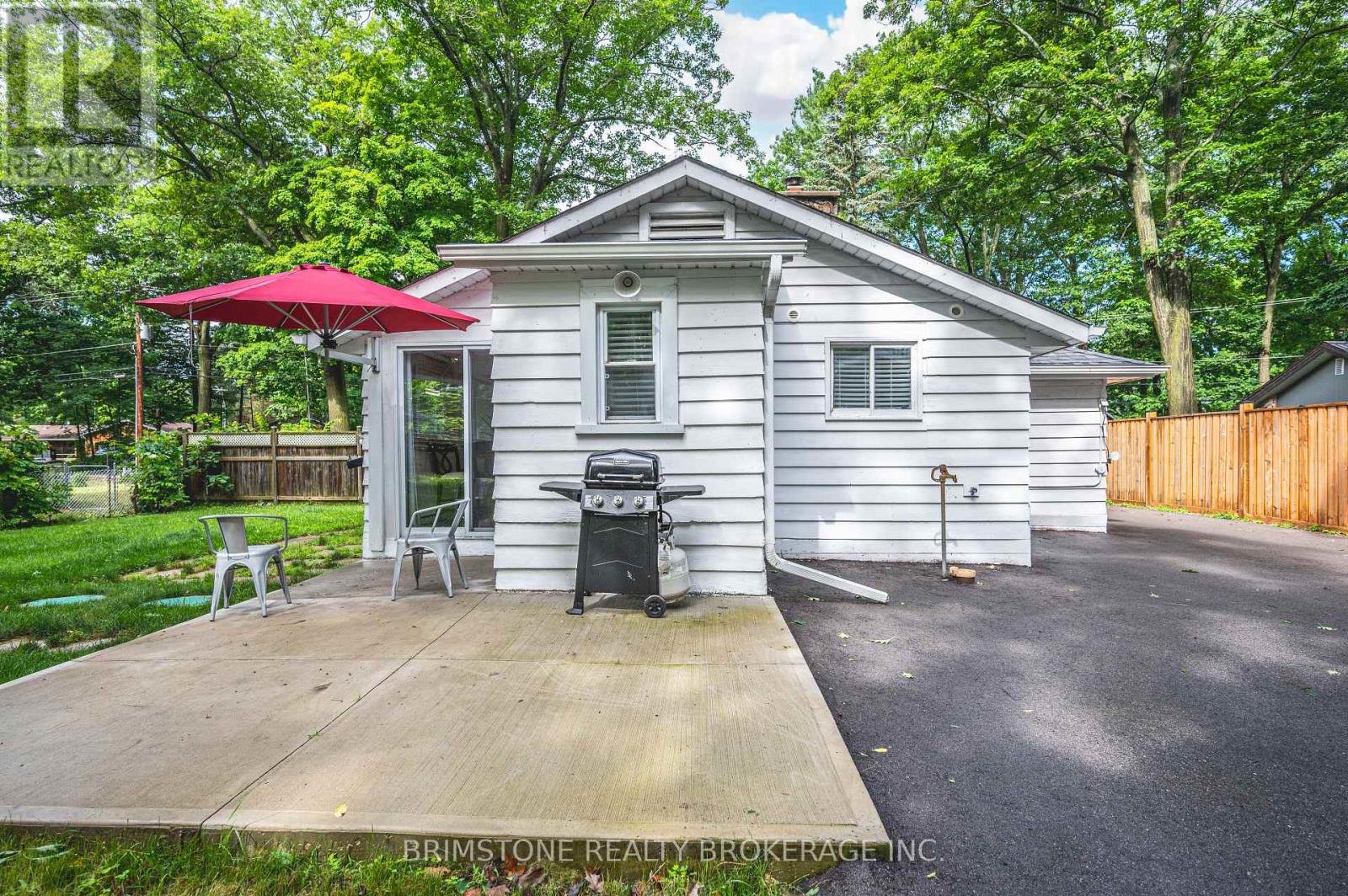 3923 Algonquin Avenue, Innisfil, Ontario  L9S 2M3 - Photo 4 - N12356705
