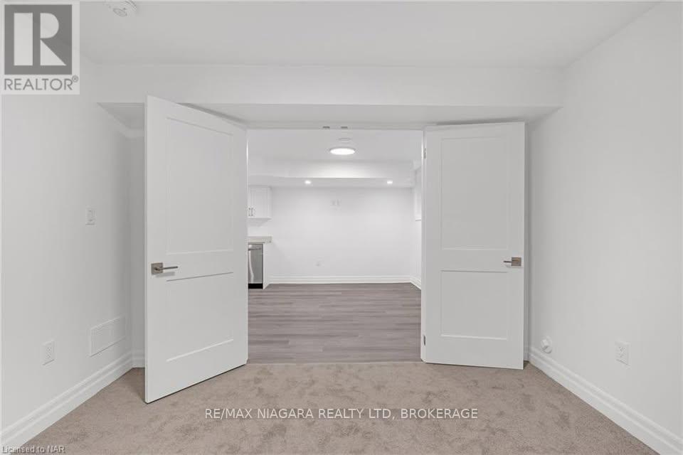 Lower - 7426 Parkside Road, Niagara Falls, Ontario  L2H 3V8 - Photo 10 - X12356818