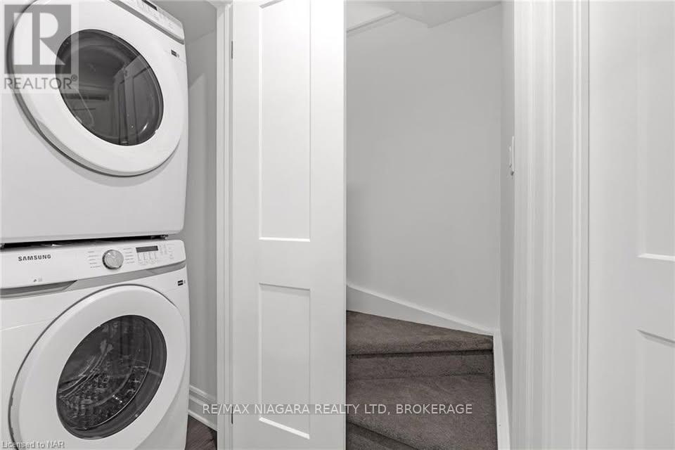 Lower - 7426 Parkside Road, Niagara Falls, Ontario  L2H 3V8 - Photo 13 - X12356818
