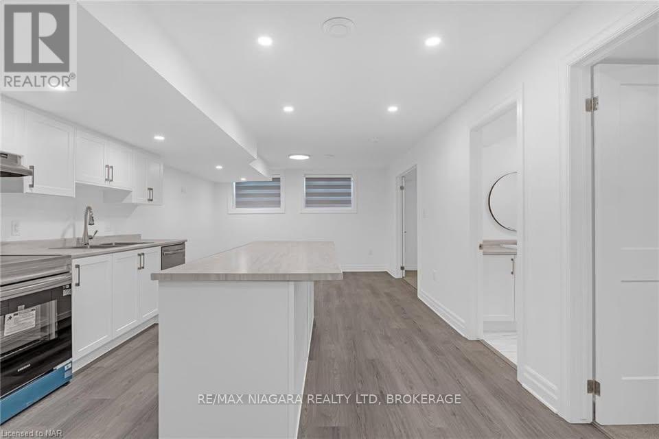 Lower - 7426 Parkside Road, Niagara Falls, Ontario  L2H 3V8 - Photo 3 - X12356818
