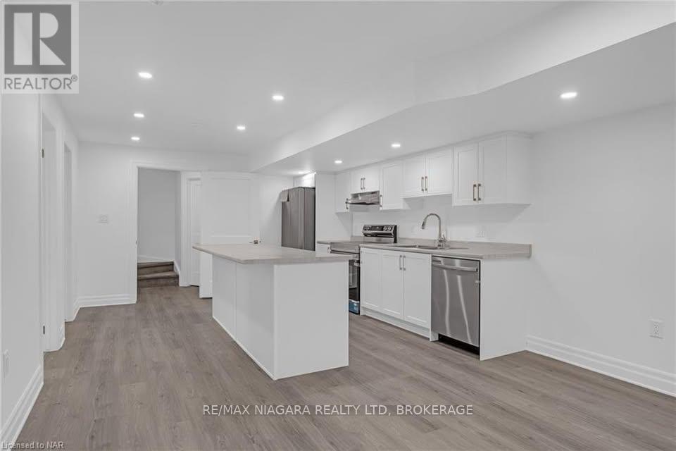 Lower - 7426 Parkside Road, Niagara Falls, Ontario  L2H 3V8 - Photo 5 - X12356818