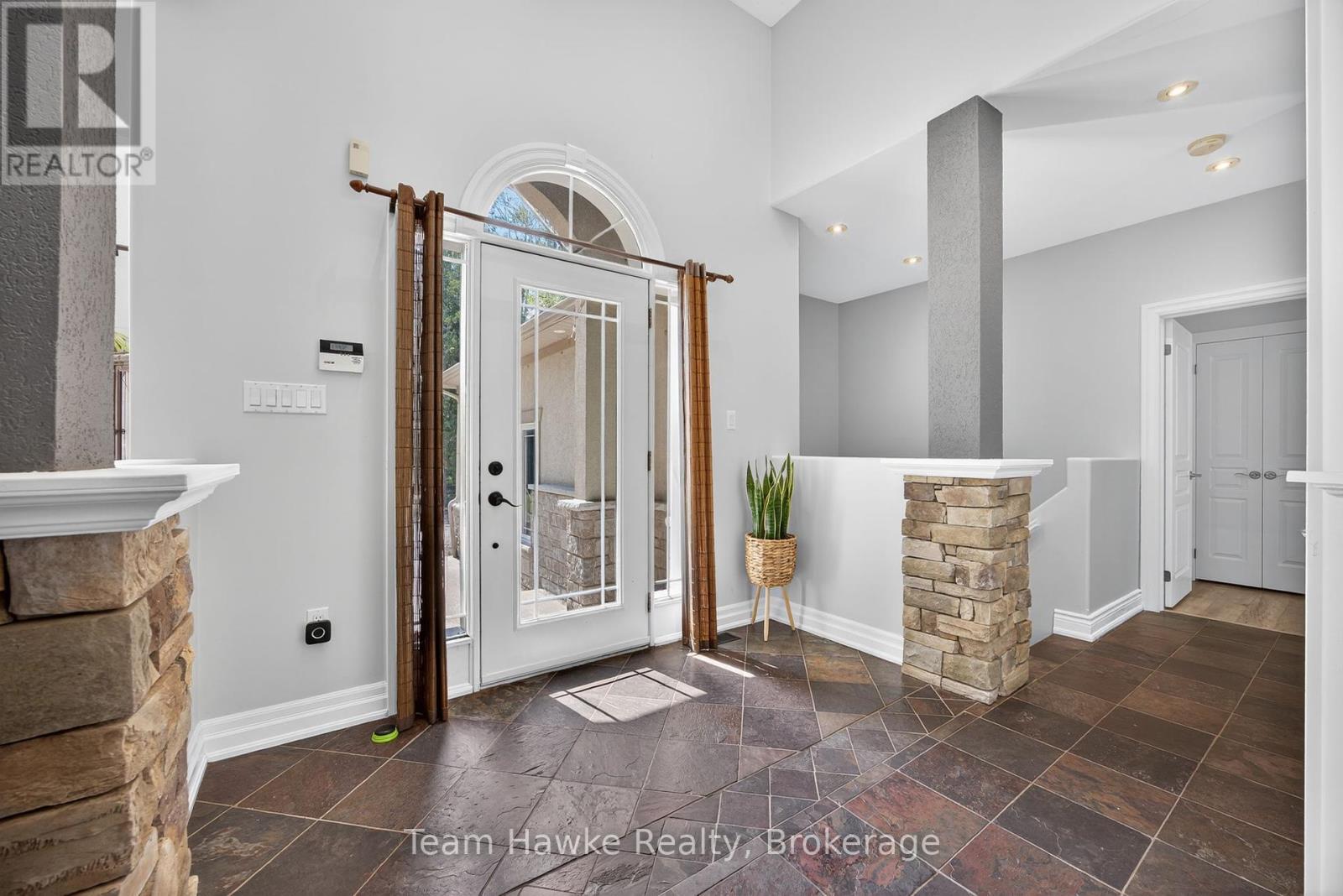 103 Spruce Street, Tiny, Ontario  L0L 1P0 - Photo 7 - S12356837