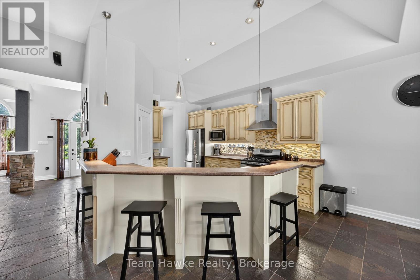 103 Spruce Street, Tiny, Ontario  L0L 1P0 - Photo 8 - S12356837