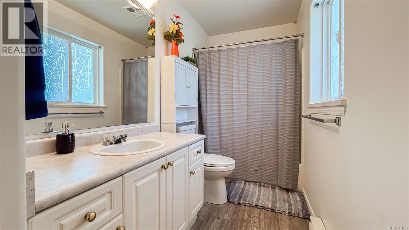 1988 Mctavish Rd, North Saanich, British Columbia  V8L 1C9 - Photo 14 - 1011685