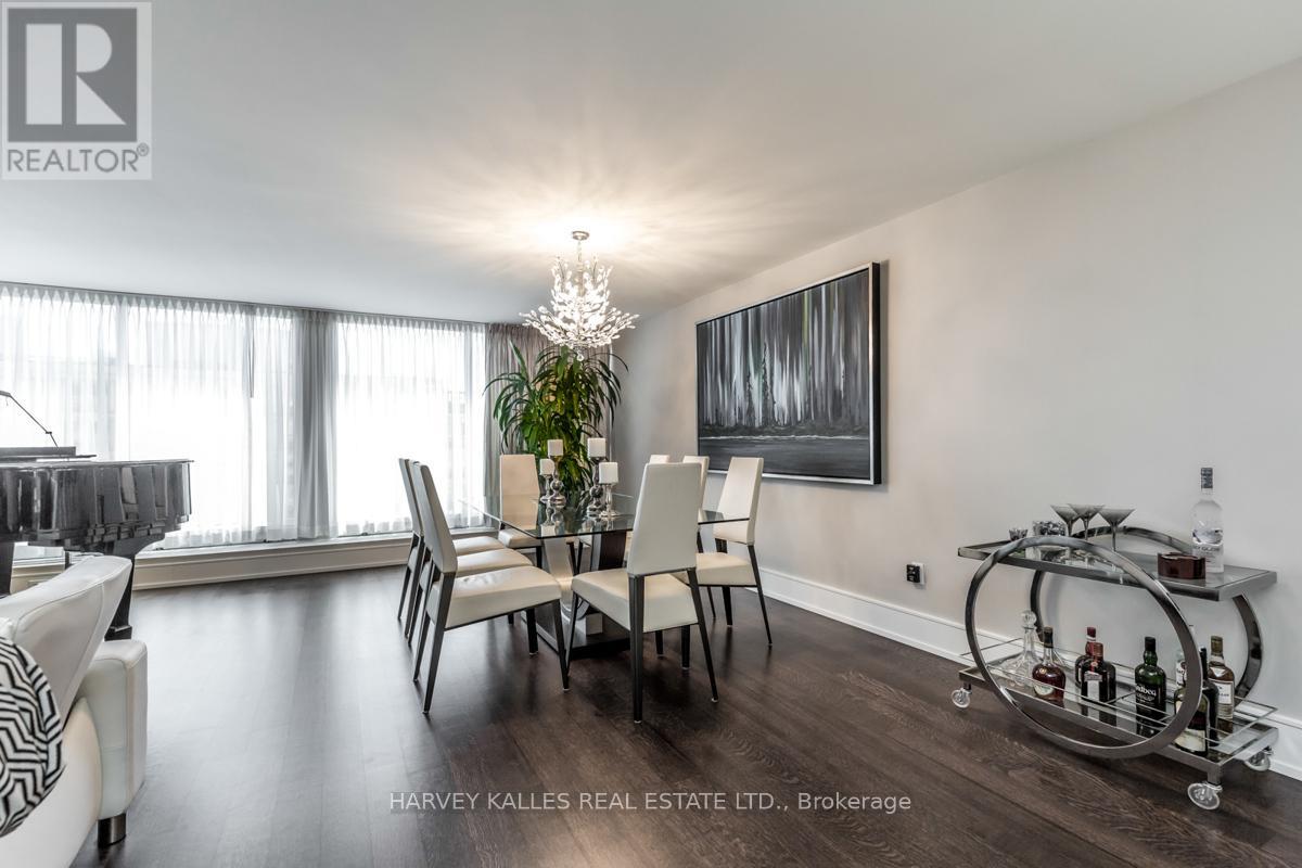 1309 - 110 Bloor Street W, Toronto, Ontario  M5S 2W7 - Photo 4 - C12356580