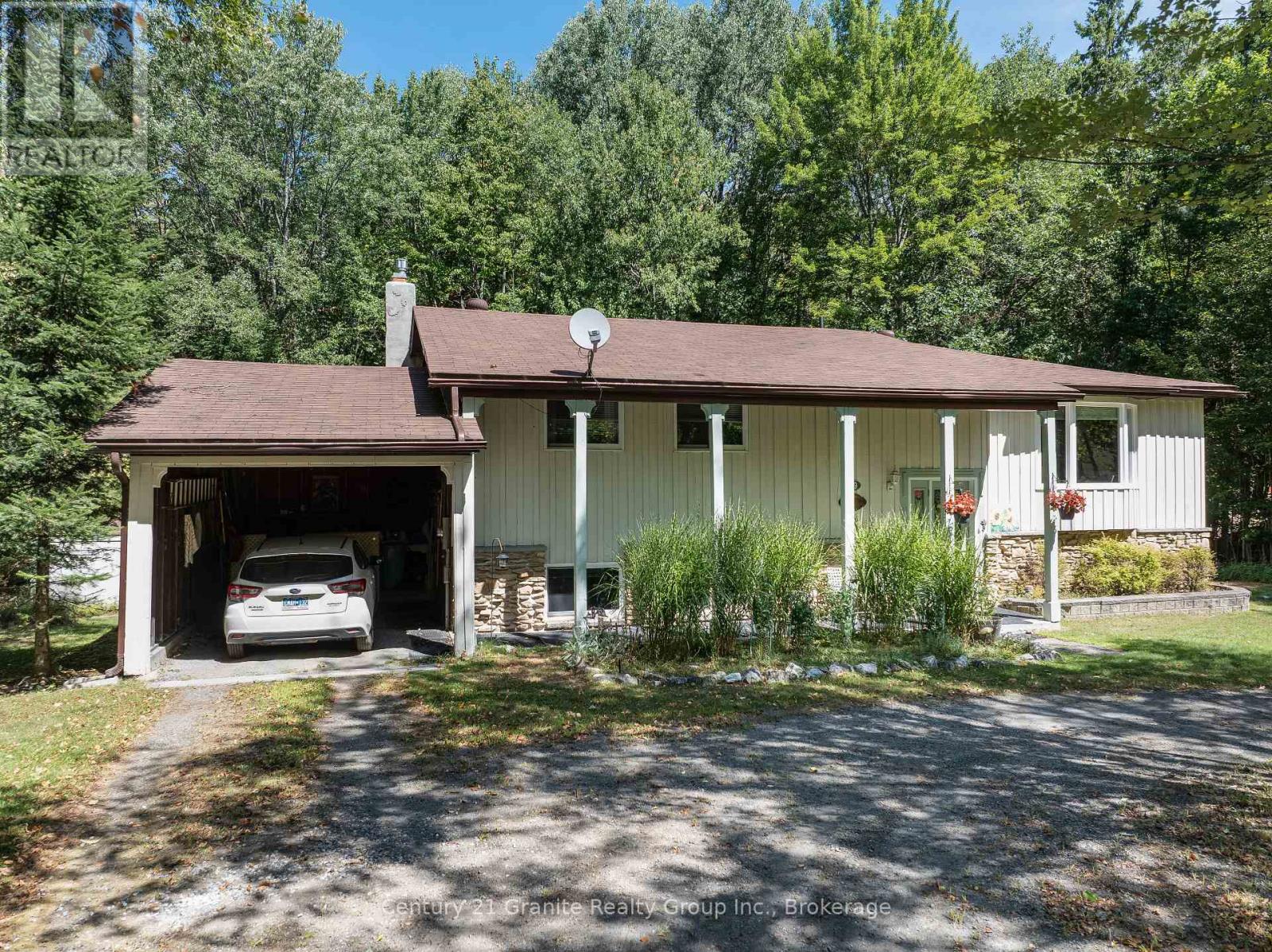 179 Riverside Drive, Dysart Et Al, Ontario  K0M 1S0 - Photo 36 - X12356817