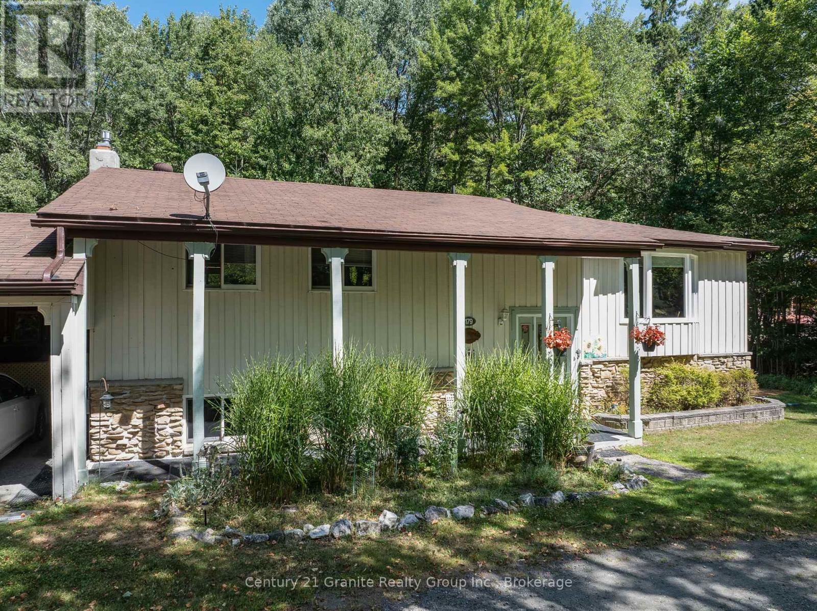 179 Riverside Drive, Dysart Et Al, Ontario  K0M 1S0 - Photo 38 - X12356817