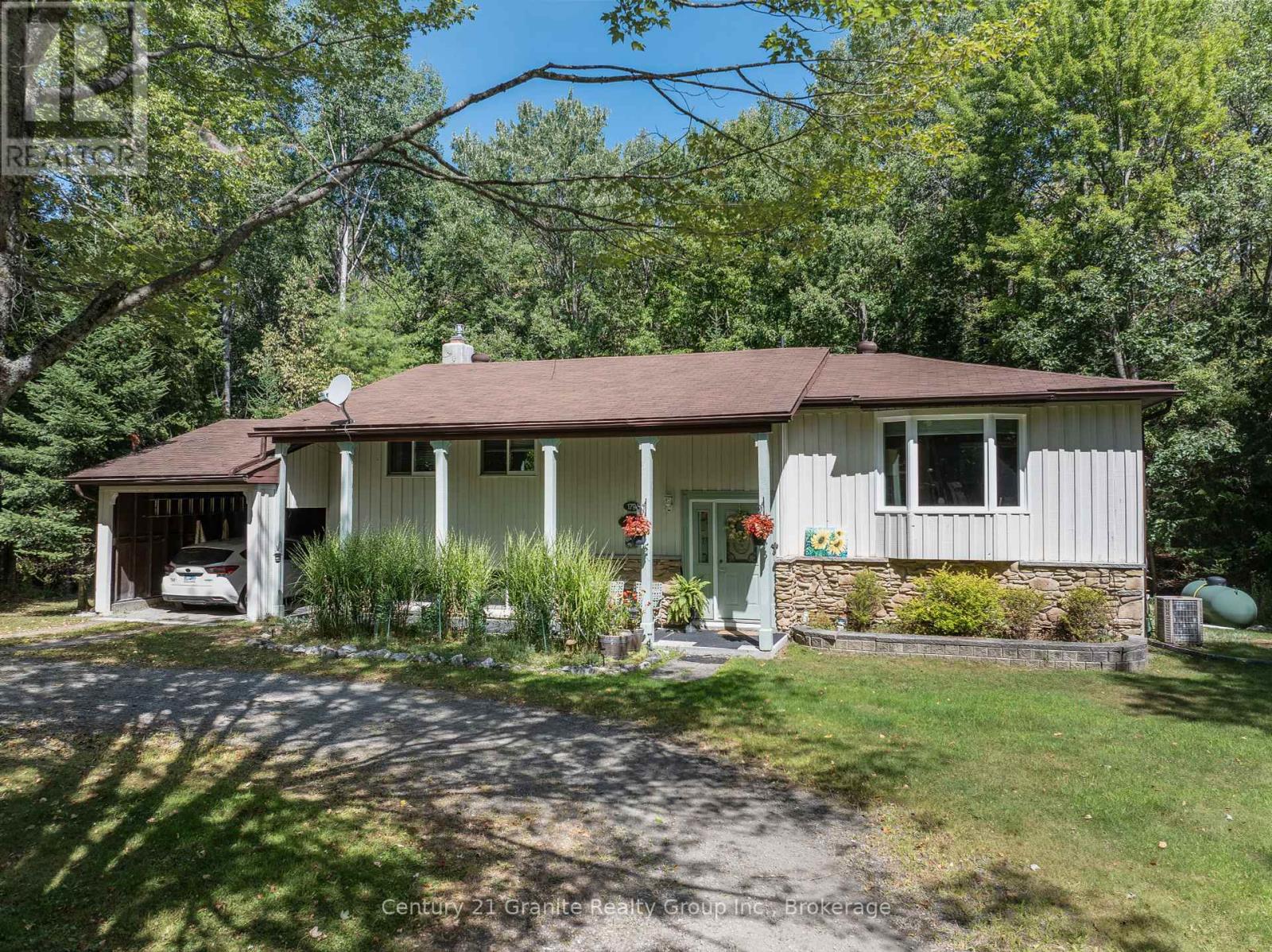 179 Riverside Drive, Dysart Et Al, Ontario  K0M 1S0 - Photo 43 - X12356817