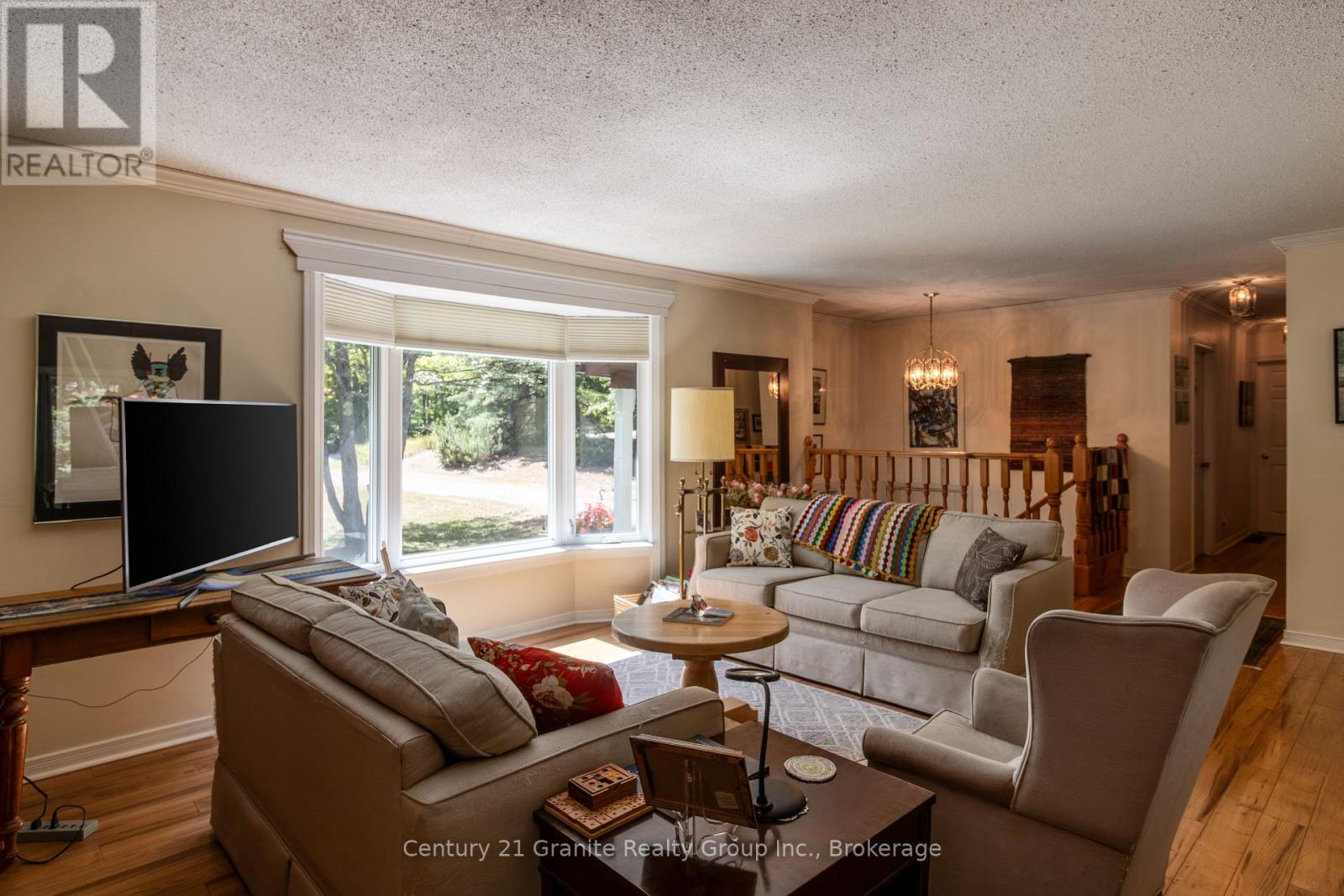 179 Riverside Drive, Dysart Et Al, Ontario  K0M 1S0 - Photo 7 - X12356817