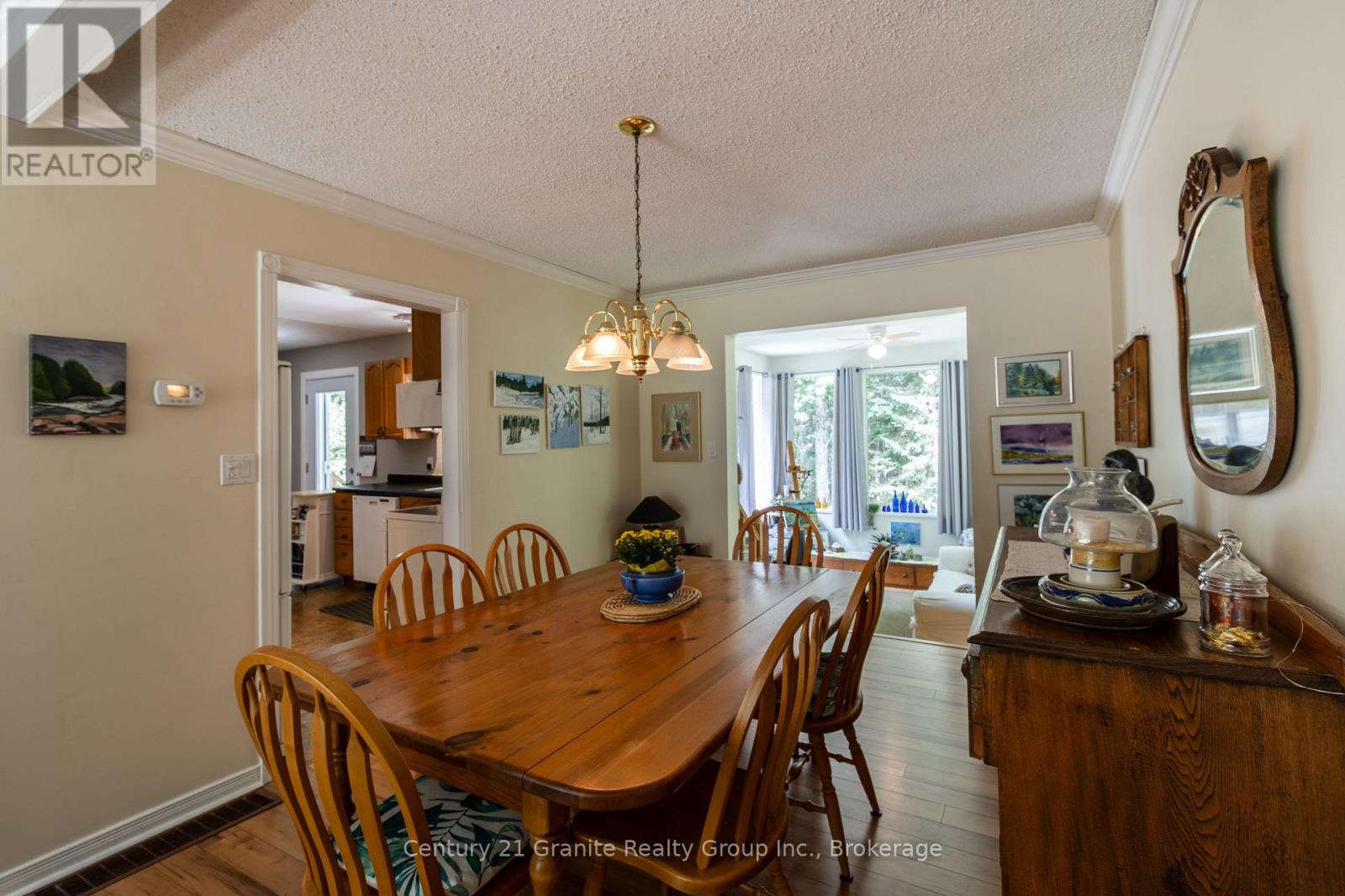 179 Riverside Drive, Dysart Et Al, Ontario  K0M 1S0 - Photo 9 - X12356817