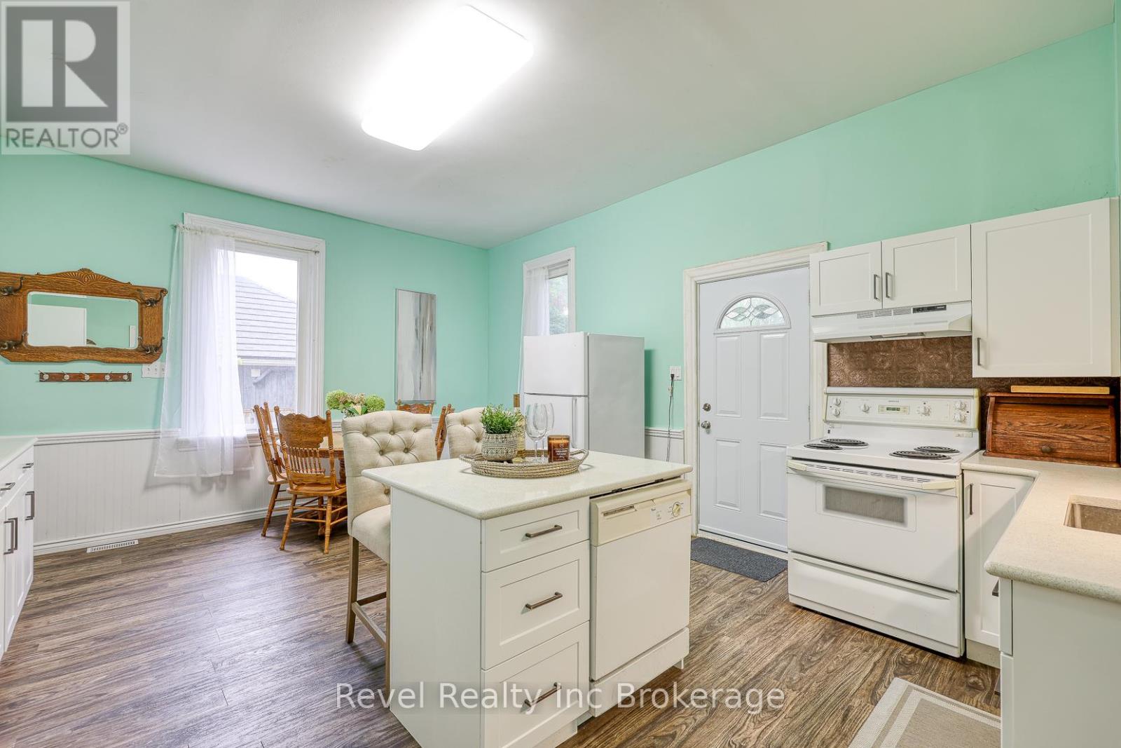 453 Drew Street, Woodstock (Woodstock - North), Ontario  N4S 4V4 - Photo 14 - X12356823