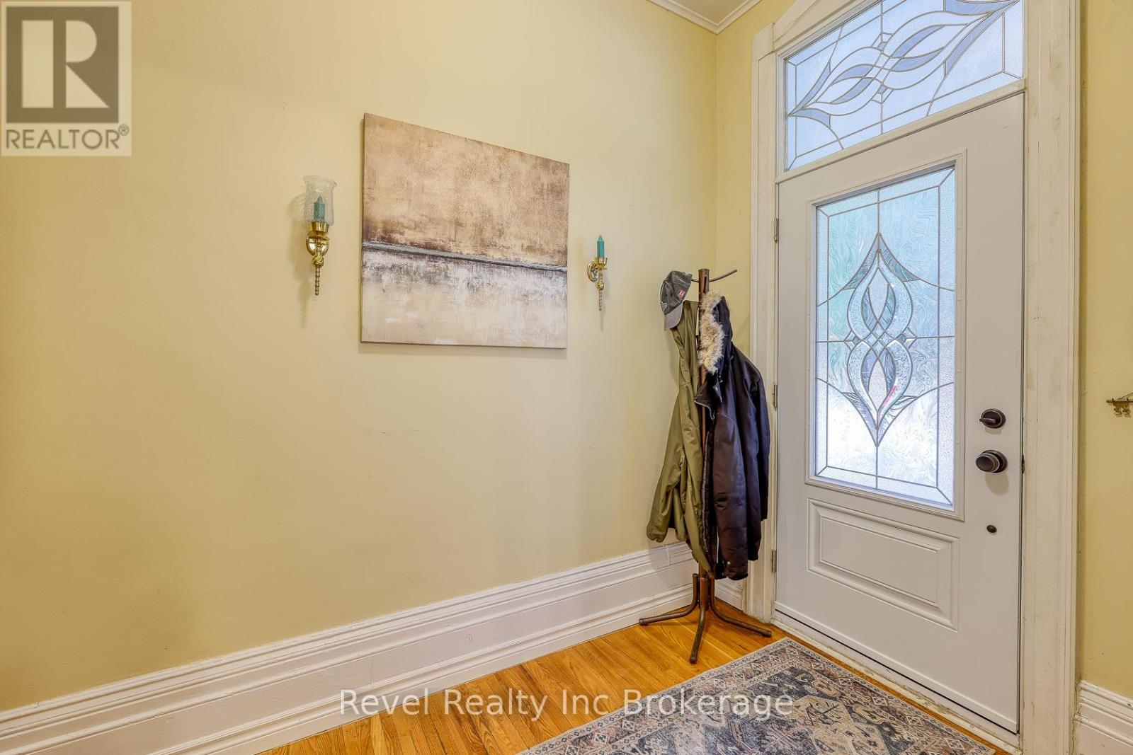 453 Drew Street, Woodstock (Woodstock - North), Ontario  N4S 4V4 - Photo 7 - X12356823