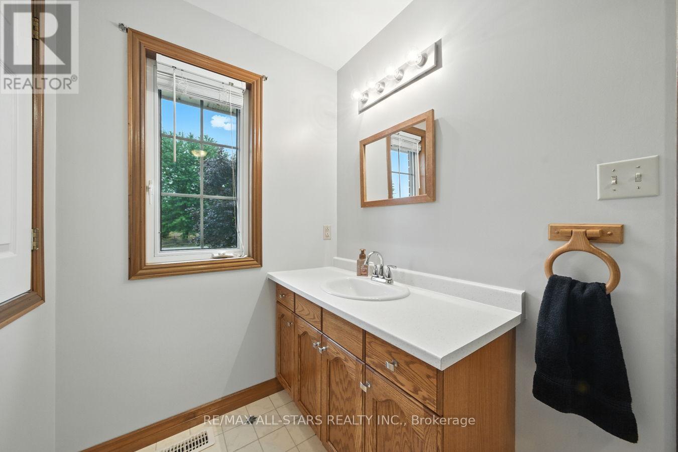 145 Fingerboard Road, Kawartha Lakes, Ontario  K0M 2C0 - Photo 17 - X12356651