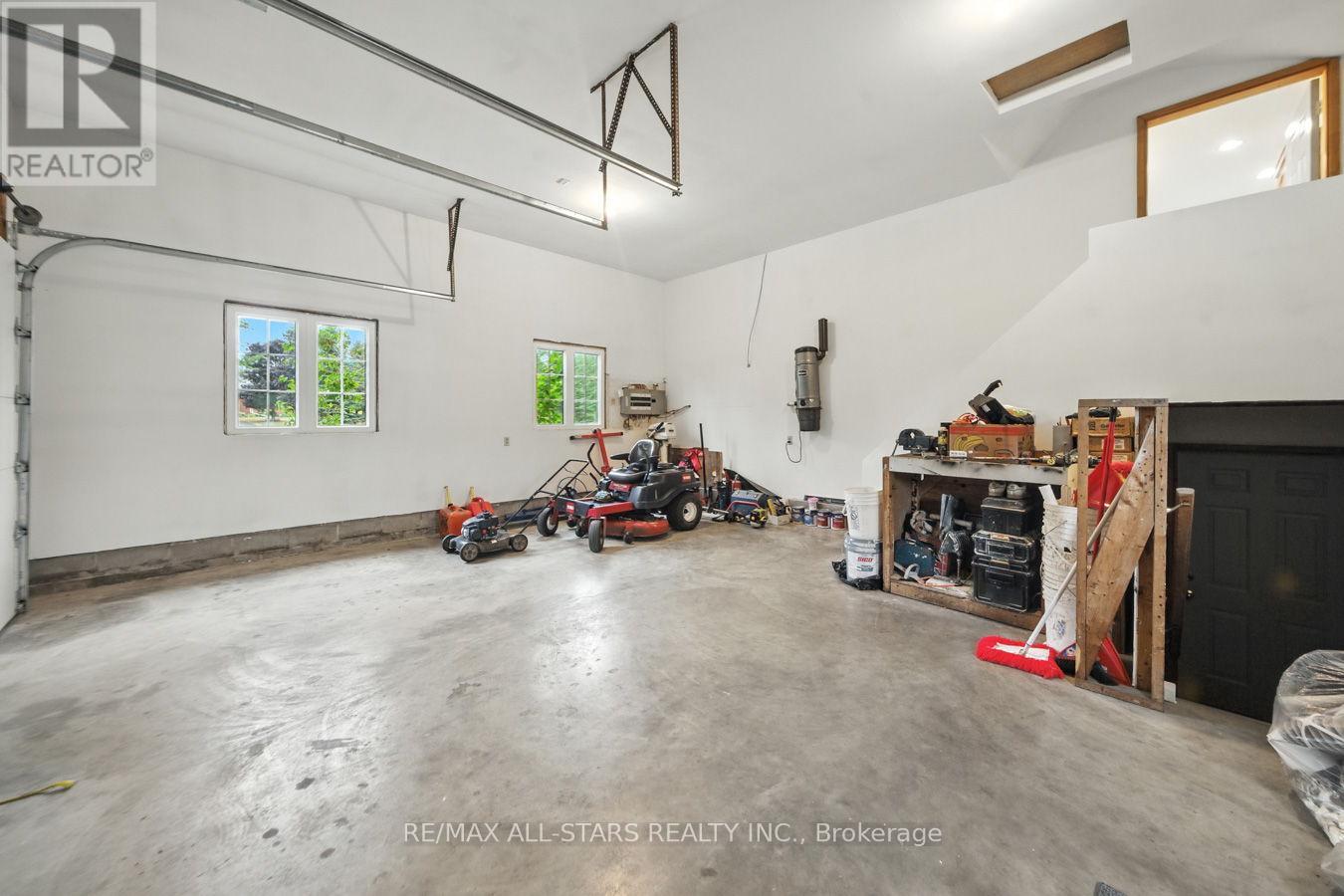 145 Fingerboard Road, Kawartha Lakes, Ontario  K0M 2C0 - Photo 32 - X12356651