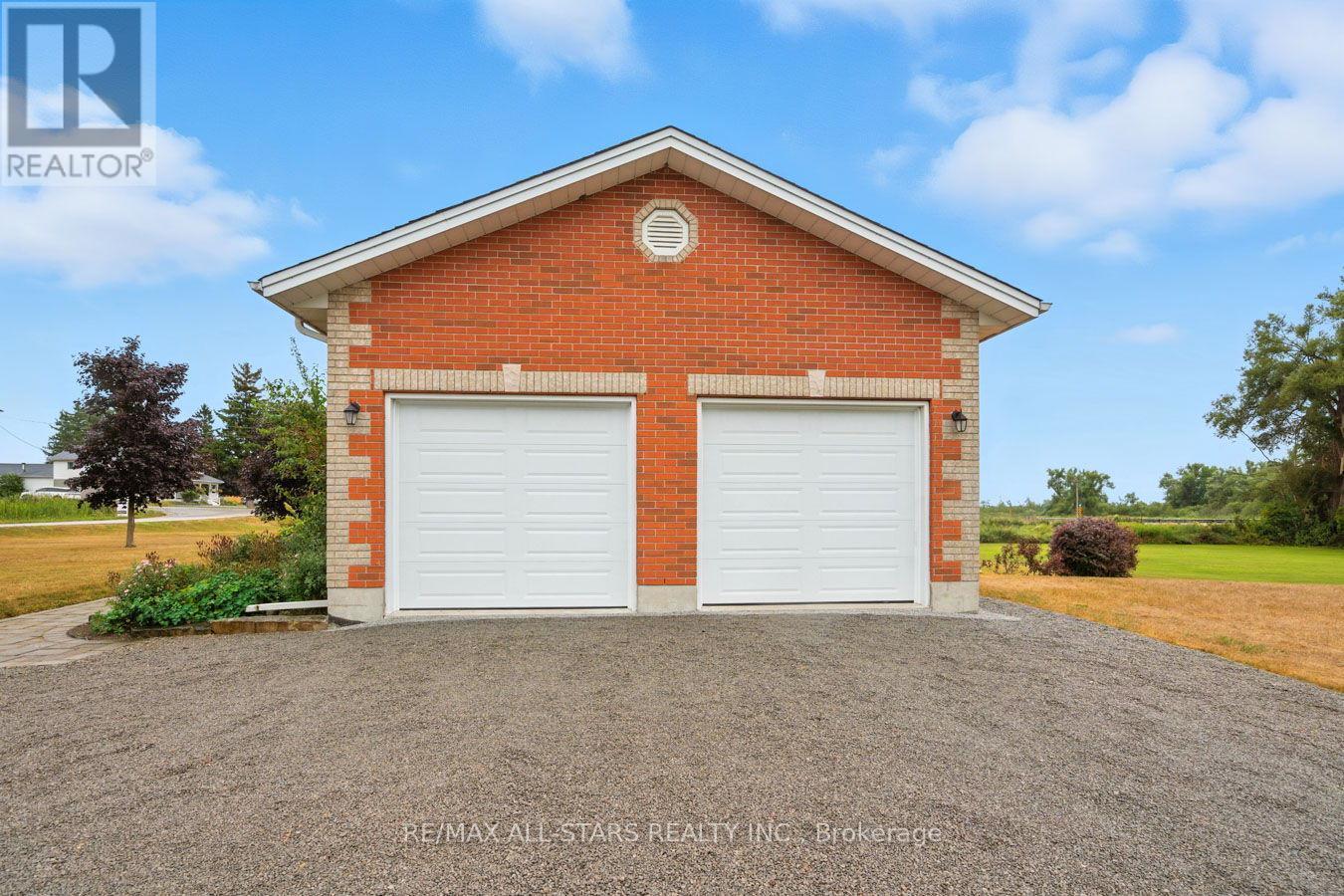 145 Fingerboard Road, Kawartha Lakes, Ontario  K0M 2C0 - Photo 4 - X12356651