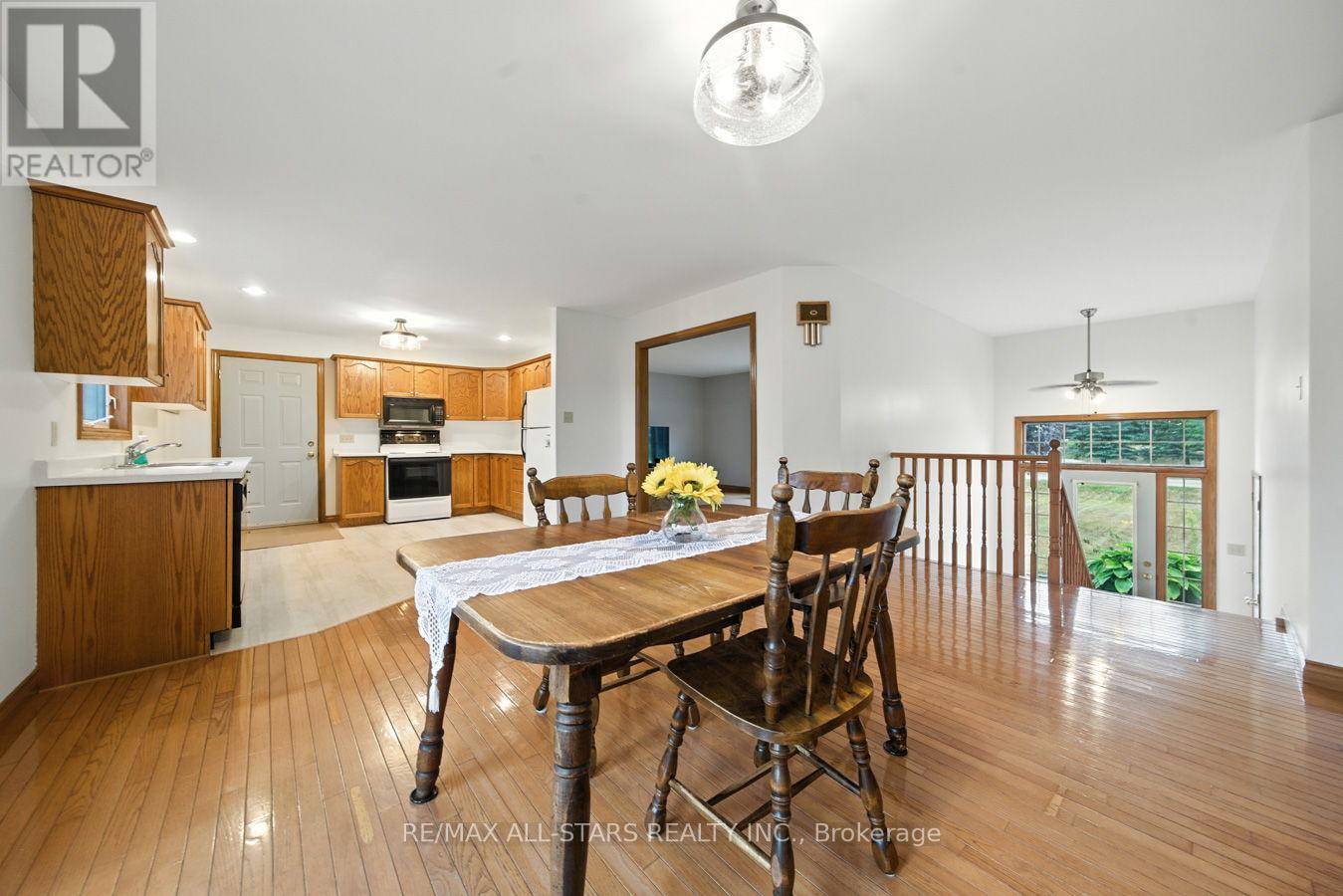 145 Fingerboard Road, Kawartha Lakes, Ontario  K0M 2C0 - Photo 8 - X12356651