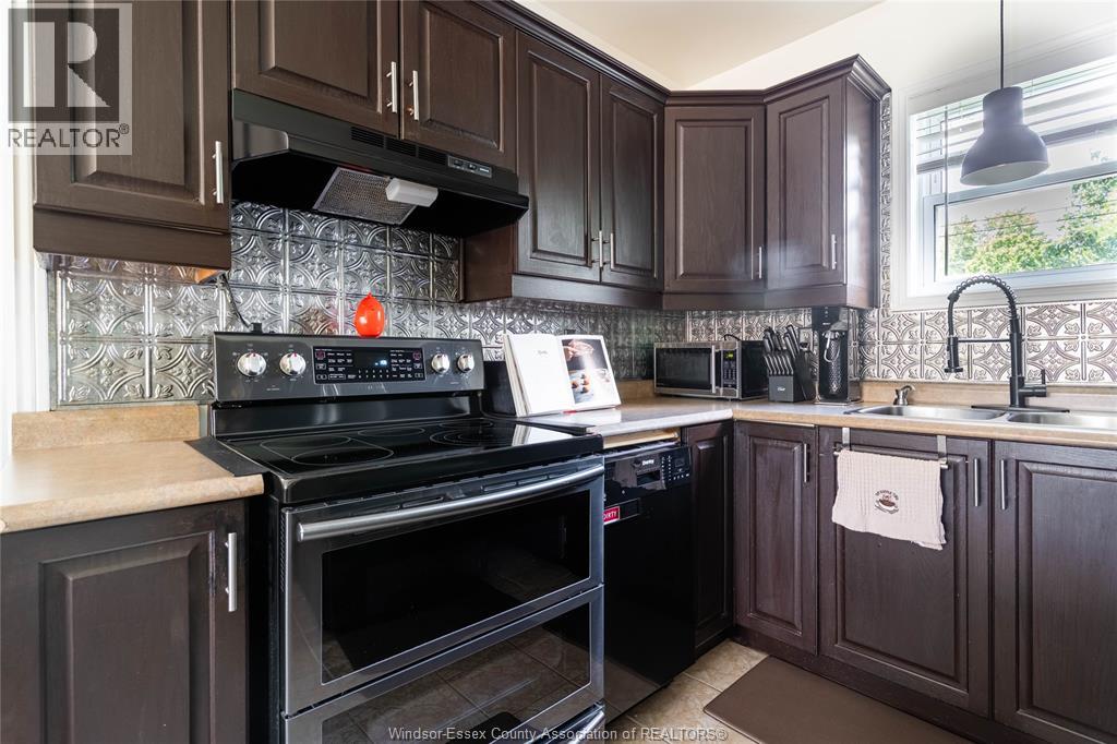 2621 Tourangeau, Windsor, Ontario  N8W 4P2 - Photo 15 - 25021078