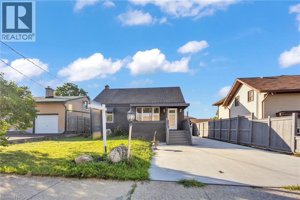 84 Avalon Place, Kitchener, Ontario  N2M 4N7 - Photo 2 - 40759939