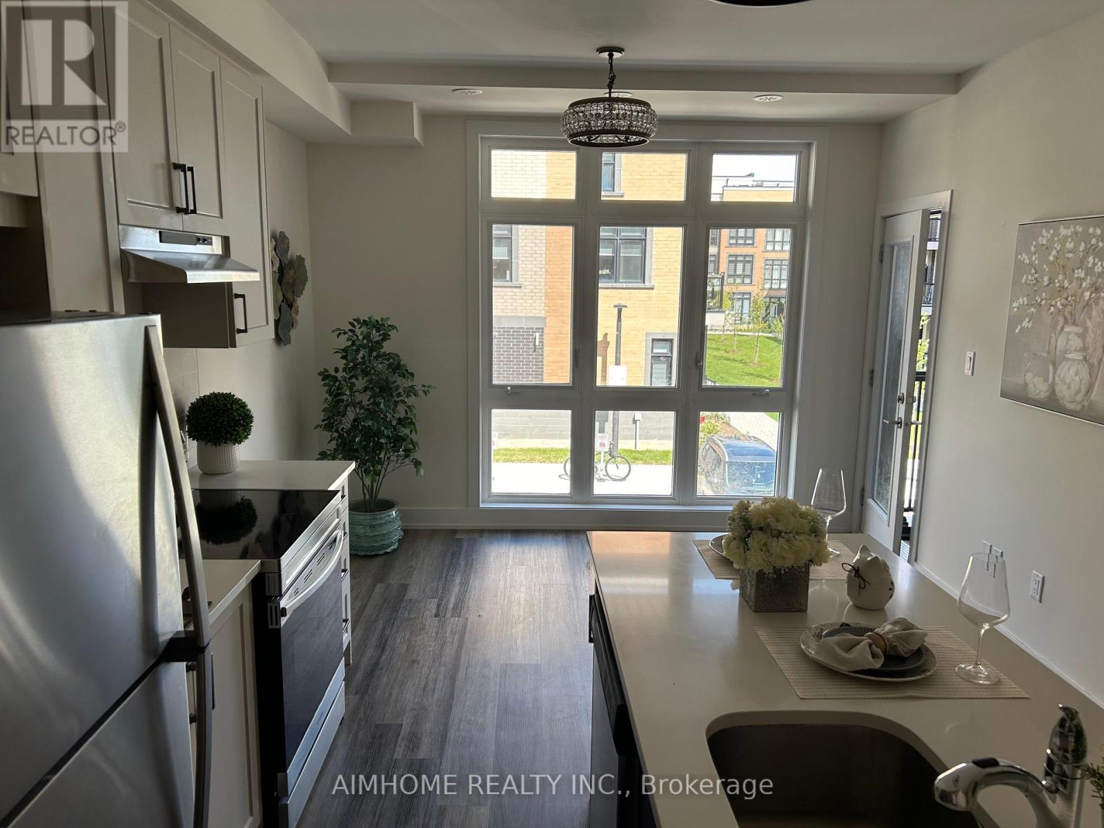 2 - 7 Phelps Lane, Richmond Hill, Ontario  L4E 1J4 - Photo 6 - N12356800