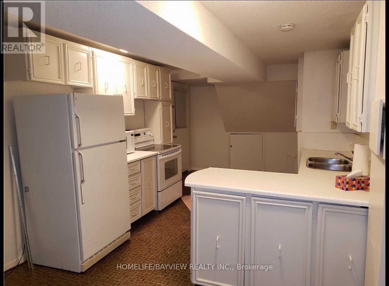 127 Holm Crescent, Markham, Ontario  L3T 5J4 - Photo 6 - N12356804
