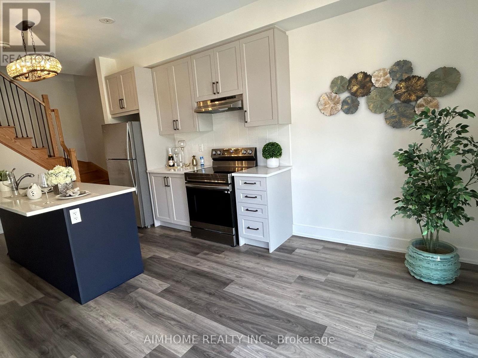 2 - 7 Phelps Lane, Richmond Hill, Ontario  L4E 1J4 - Photo 11 - N12356808