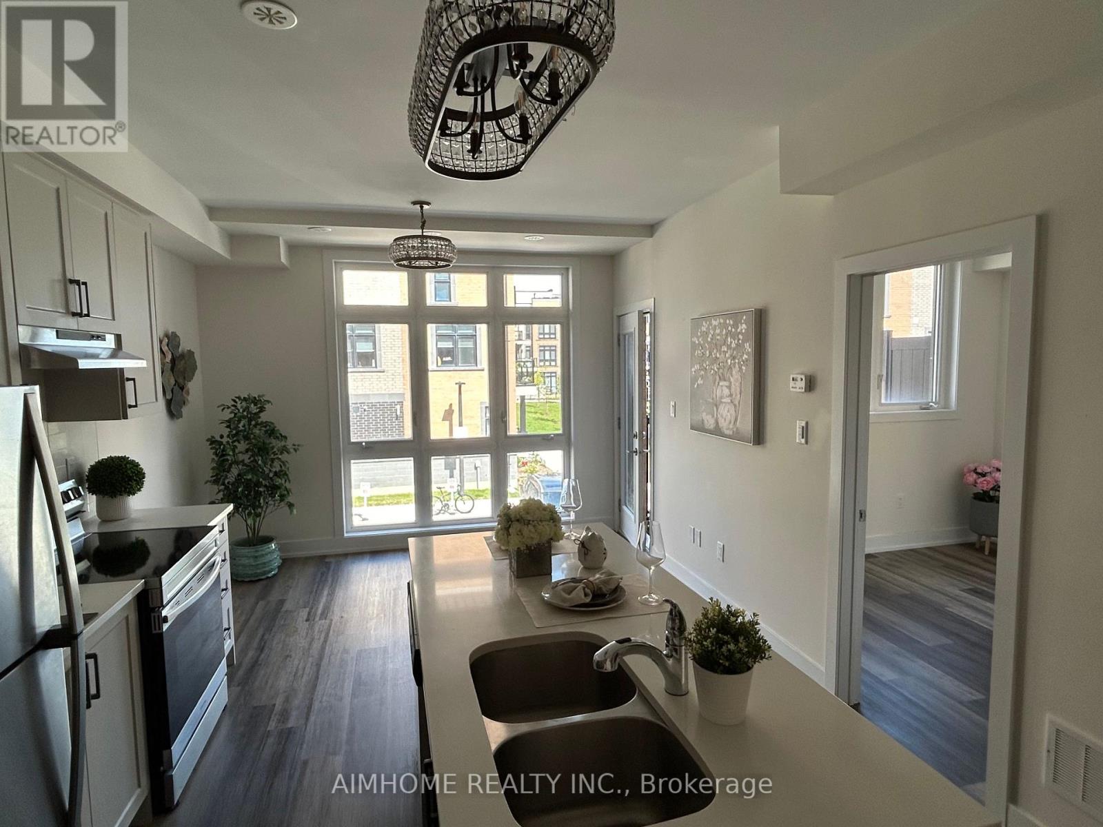 2 - 7 Phelps Lane, Richmond Hill, Ontario  L4E 1J4 - Photo 5 - N12356808