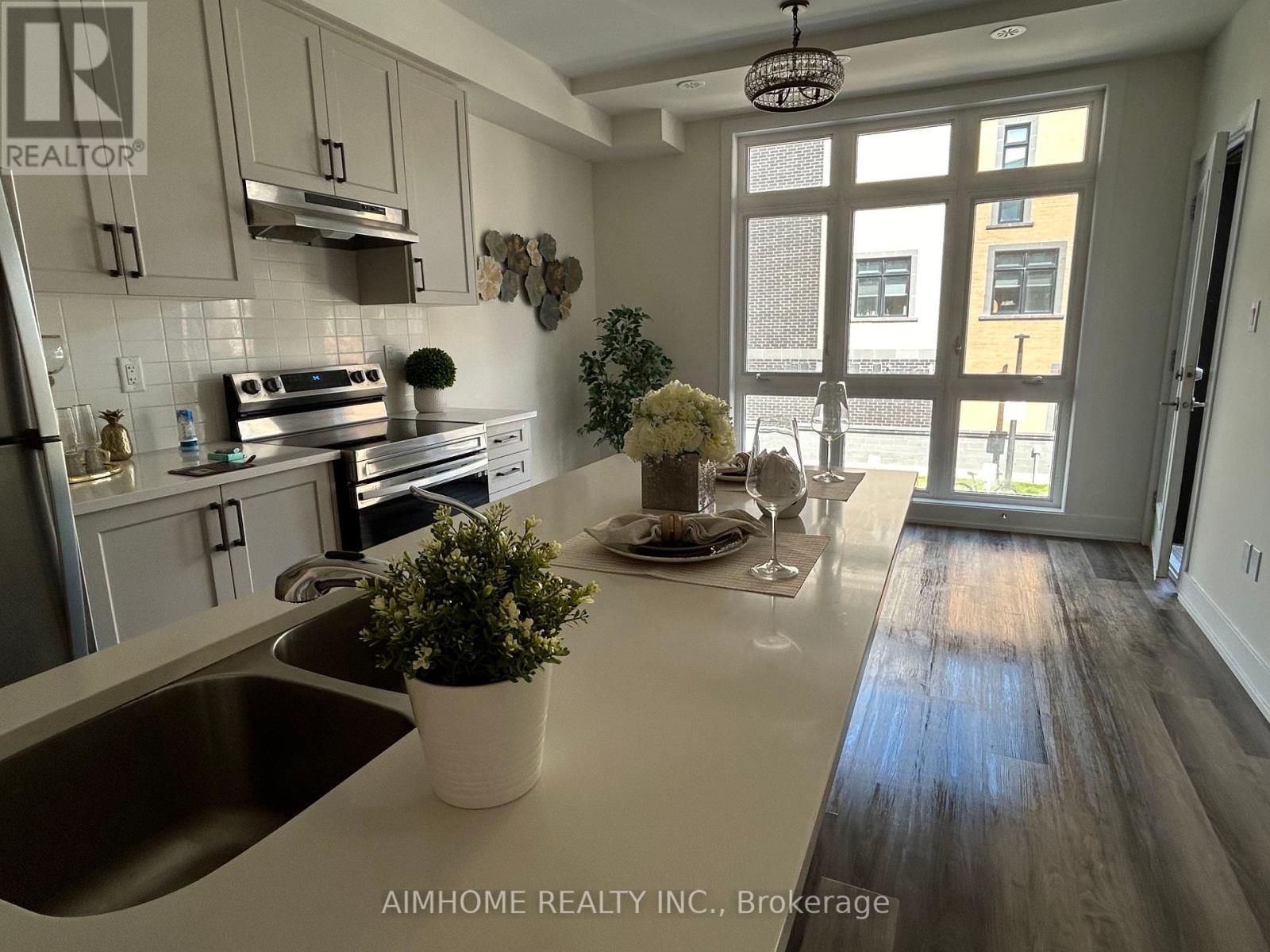 2 - 7 Phelps Lane, Richmond Hill, Ontario  L4E 1J4 - Photo 6 - N12356808