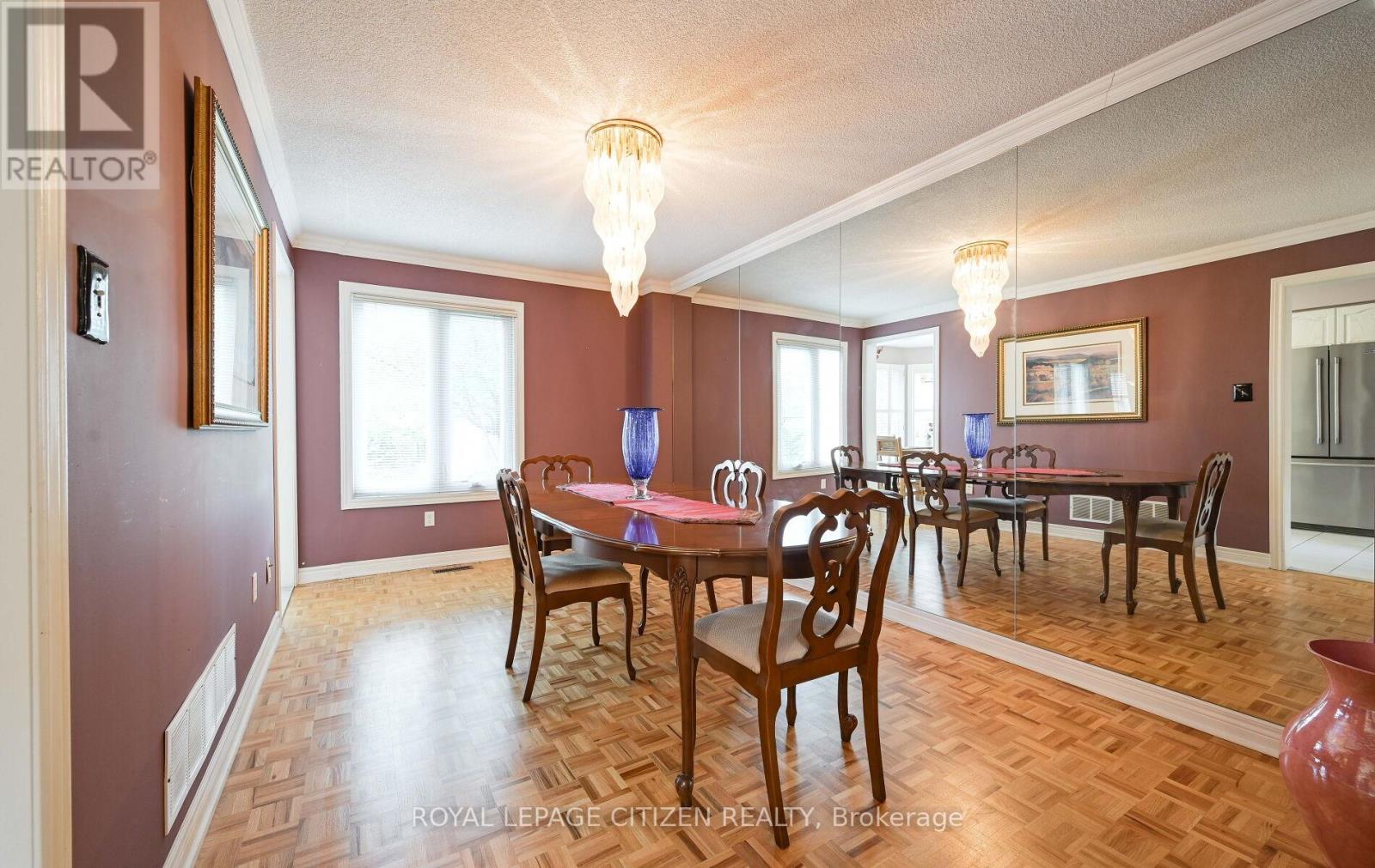 25 Grampian Avenue, Vaughan, Ontario  L6A 2A3 - Photo 10 - N12356836