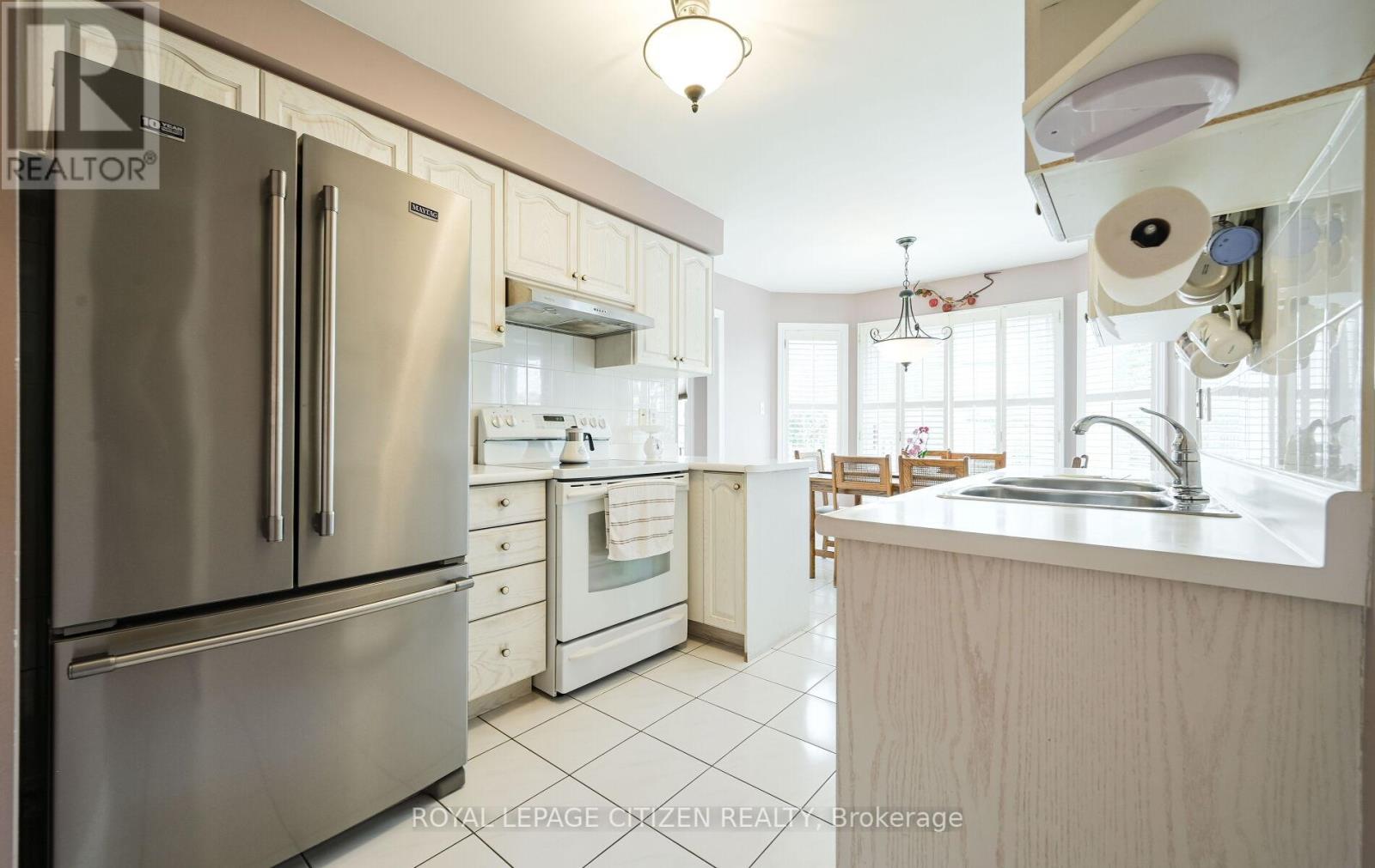 25 Grampian Avenue, Vaughan, Ontario  L6A 2A3 - Photo 13 - N12356836