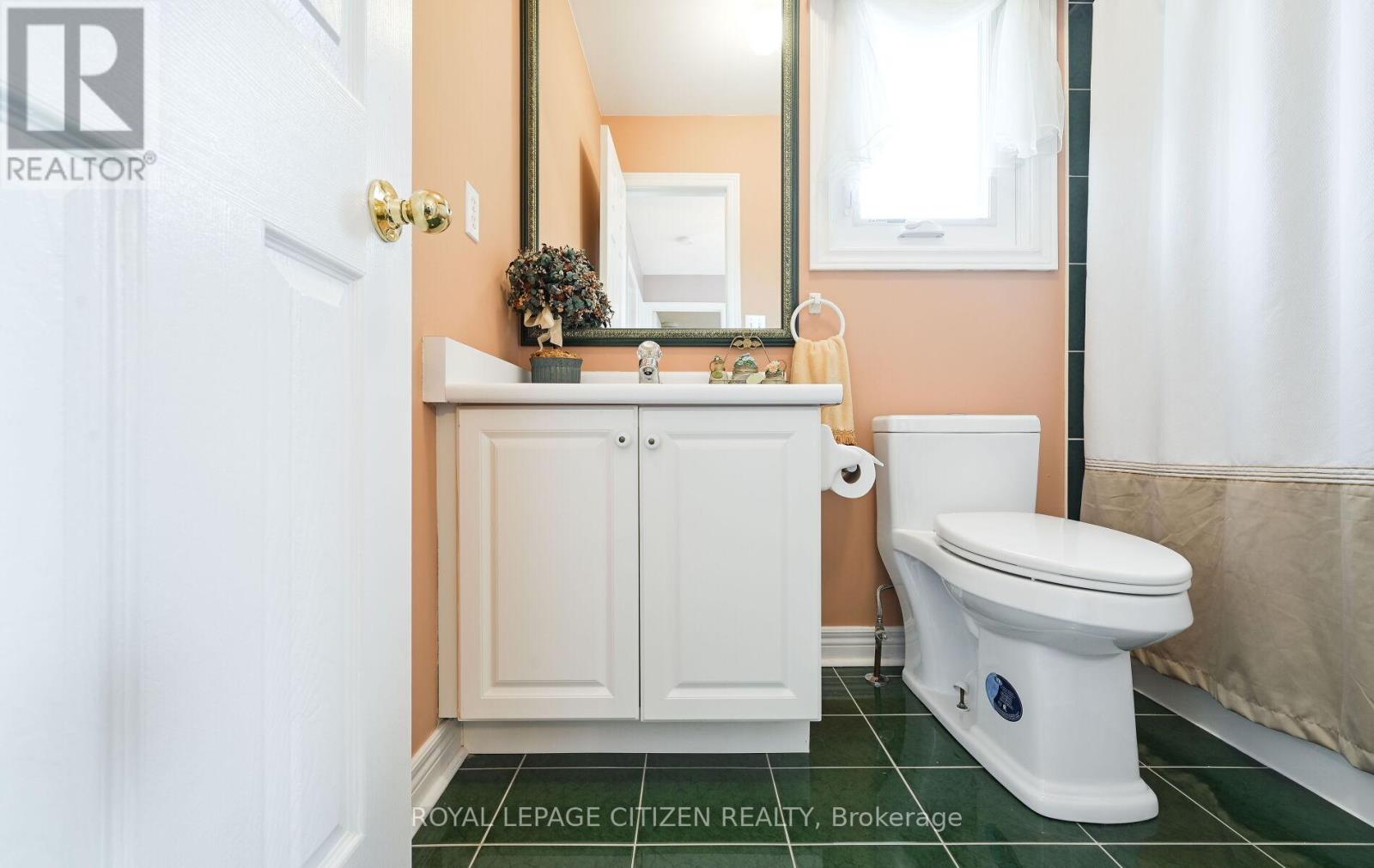 25 Grampian Avenue, Vaughan, Ontario  L6A 2A3 - Photo 37 - N12356836