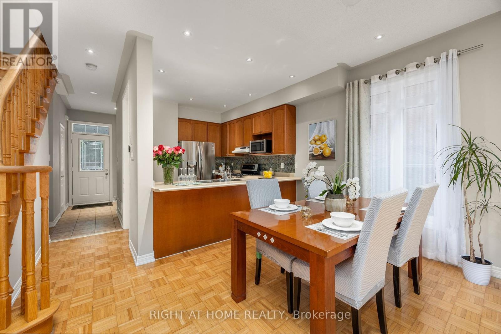 4 Zola Gate, Vaughan, Ontario  L4J 9A7 - Photo 13 - N12356872