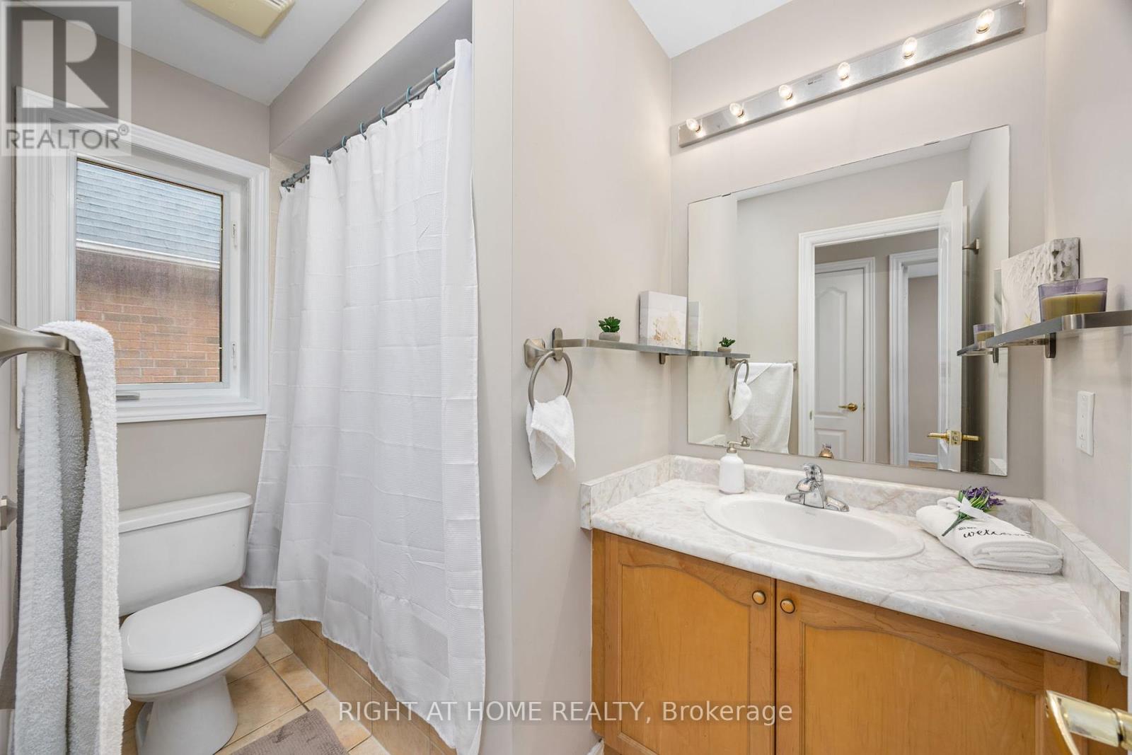 4 Zola Gate, Vaughan, Ontario  L4J 9A7 - Photo 18 - N12356872