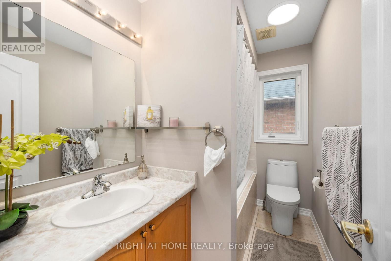 4 Zola Gate, Vaughan, Ontario  L4J 9A7 - Photo 24 - N12356872