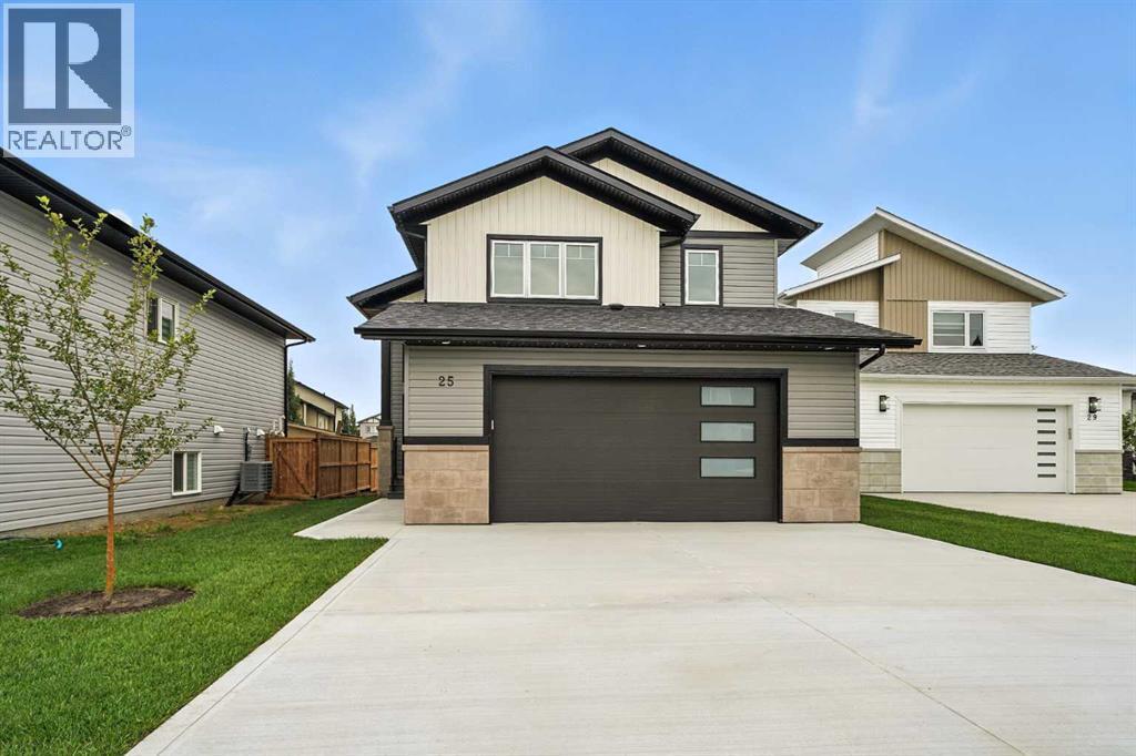 25 Murphy Close, Blackfalds, Alberta  T4M 0H5 - Photo 2 - A2234650
