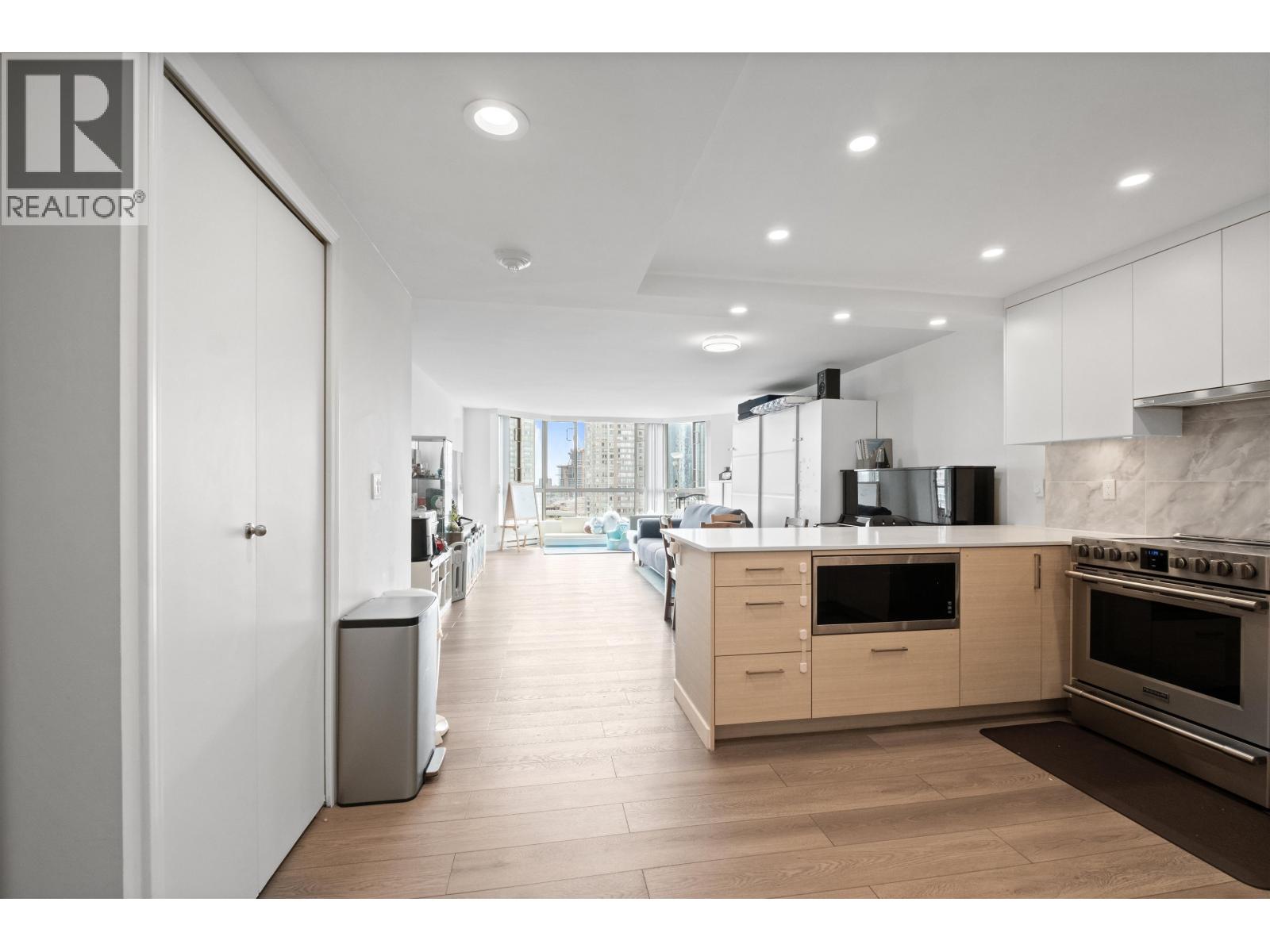 1404 4350 Beresford Street, Burnaby, British Columbia  V5H 4K9 - Photo 4 - R3039120