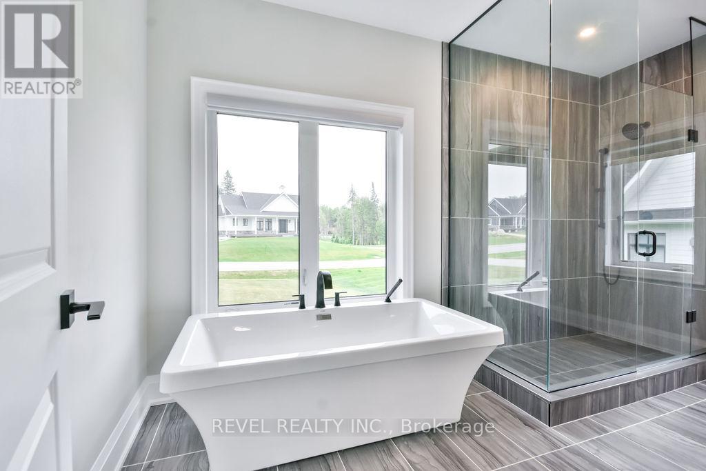4 Clydesdale Court, Oro-Medonte, Ontario  L0K 1E0 - Photo 18 - S12356787
