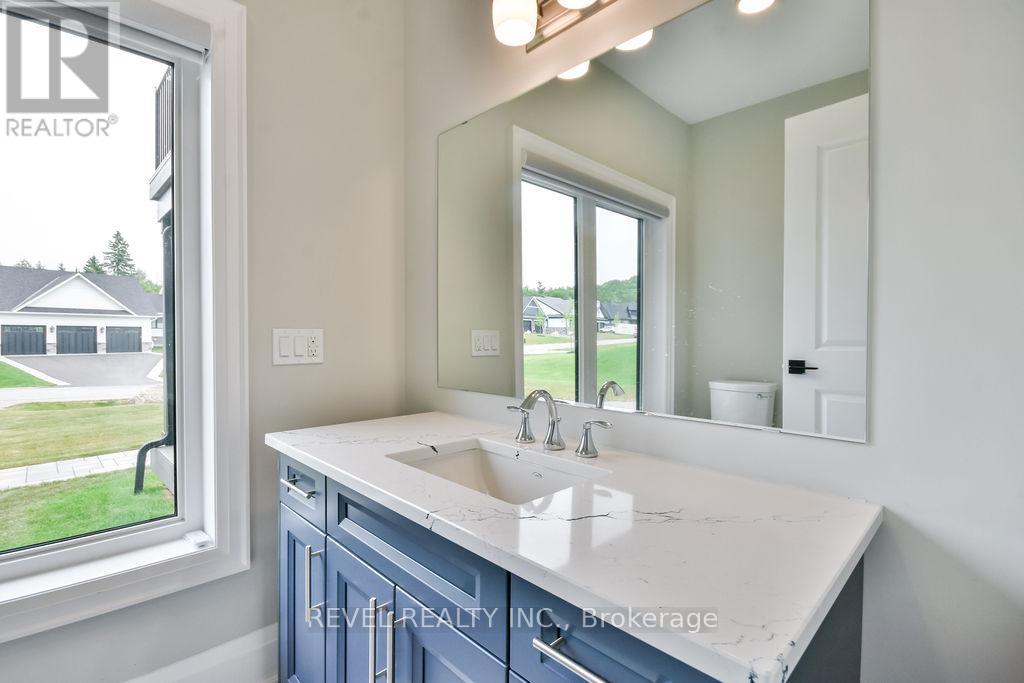 4 Clydesdale Court, Oro-Medonte, Ontario  L0K 1E0 - Photo 32 - S12356787