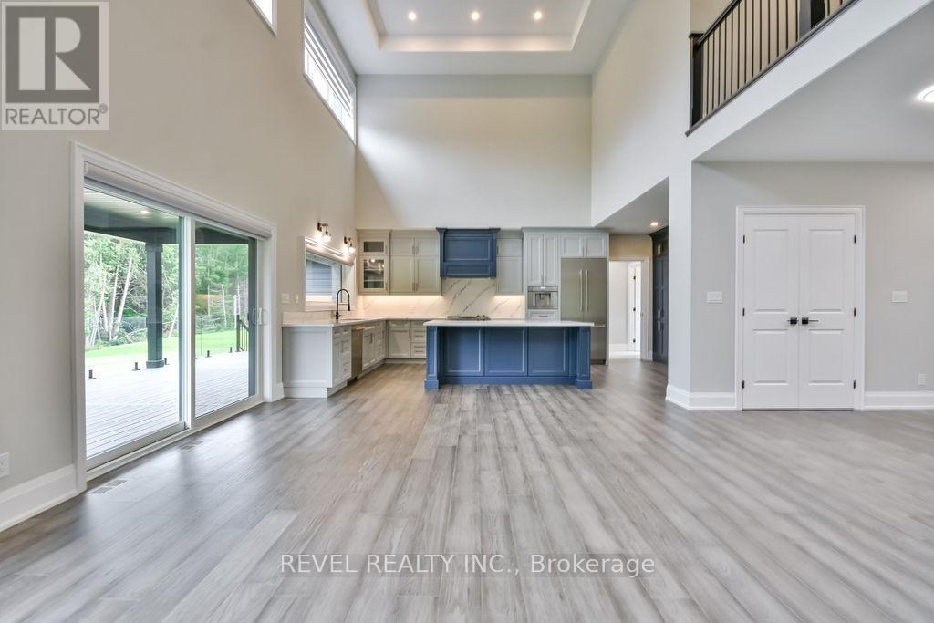 4 Clydesdale Court, Oro-Medonte, Ontario  L0K 1E0 - Photo 6 - S12356787