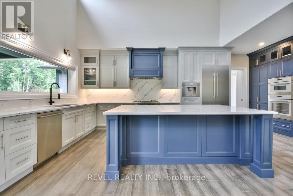 4 Clydesdale Court, Oro-Medonte, Ontario  L0K 1E0 - Photo 7 - S12356787