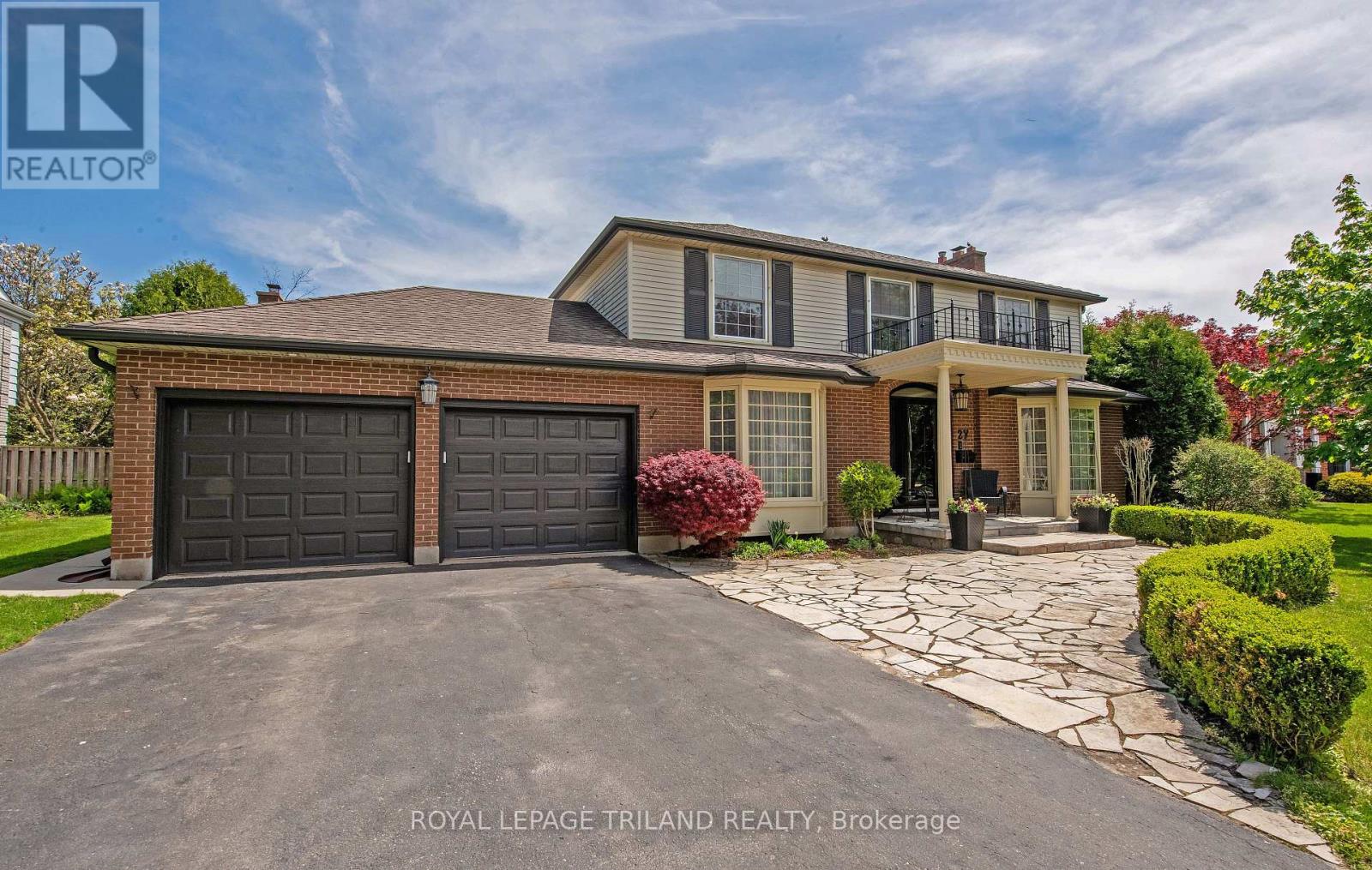 27 Cherokee Road, London North, Ontario  N6G 2N7 - Photo 1 - X12356935