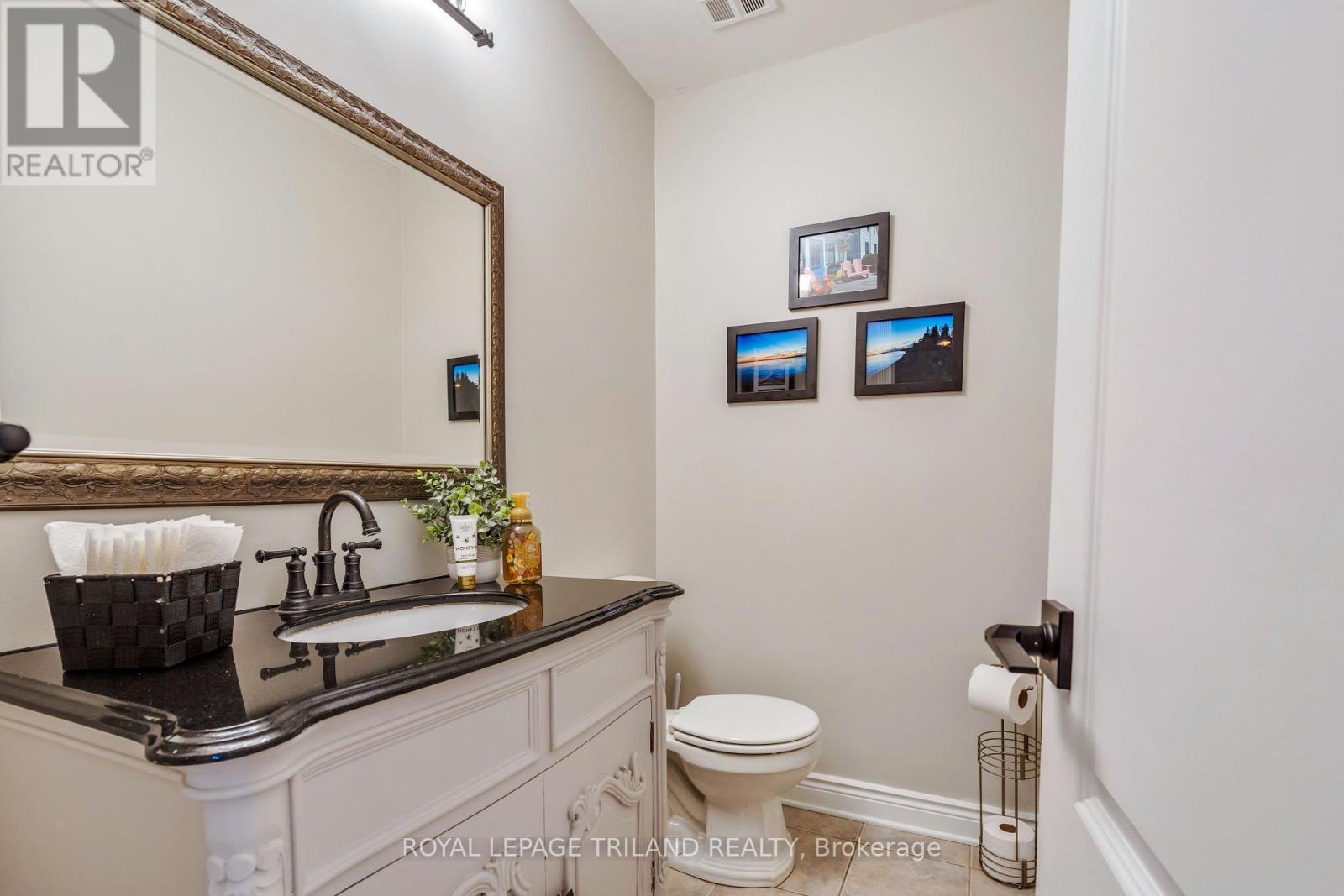 27 Cherokee Road, London North, Ontario  N6G 2N7 - Photo 18 - X12356935