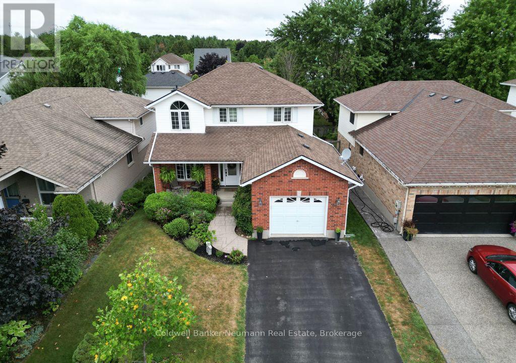 56 Hayward Crescent, Guelph, Ontario  N1G 5A3 - Photo 2 - X12349671