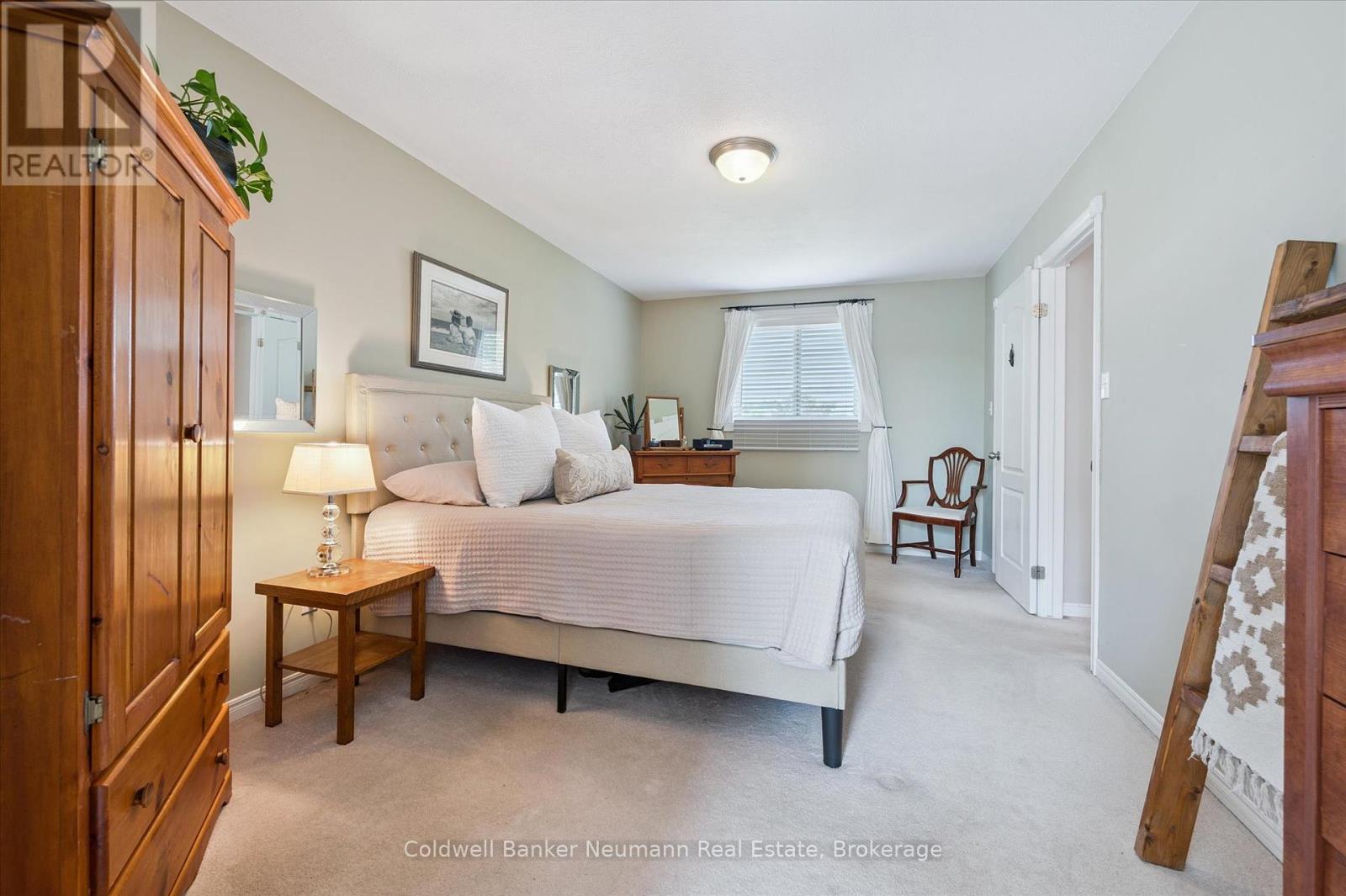 56 Hayward Crescent, Guelph, Ontario  N1G 5A3 - Photo 38 - X12349671